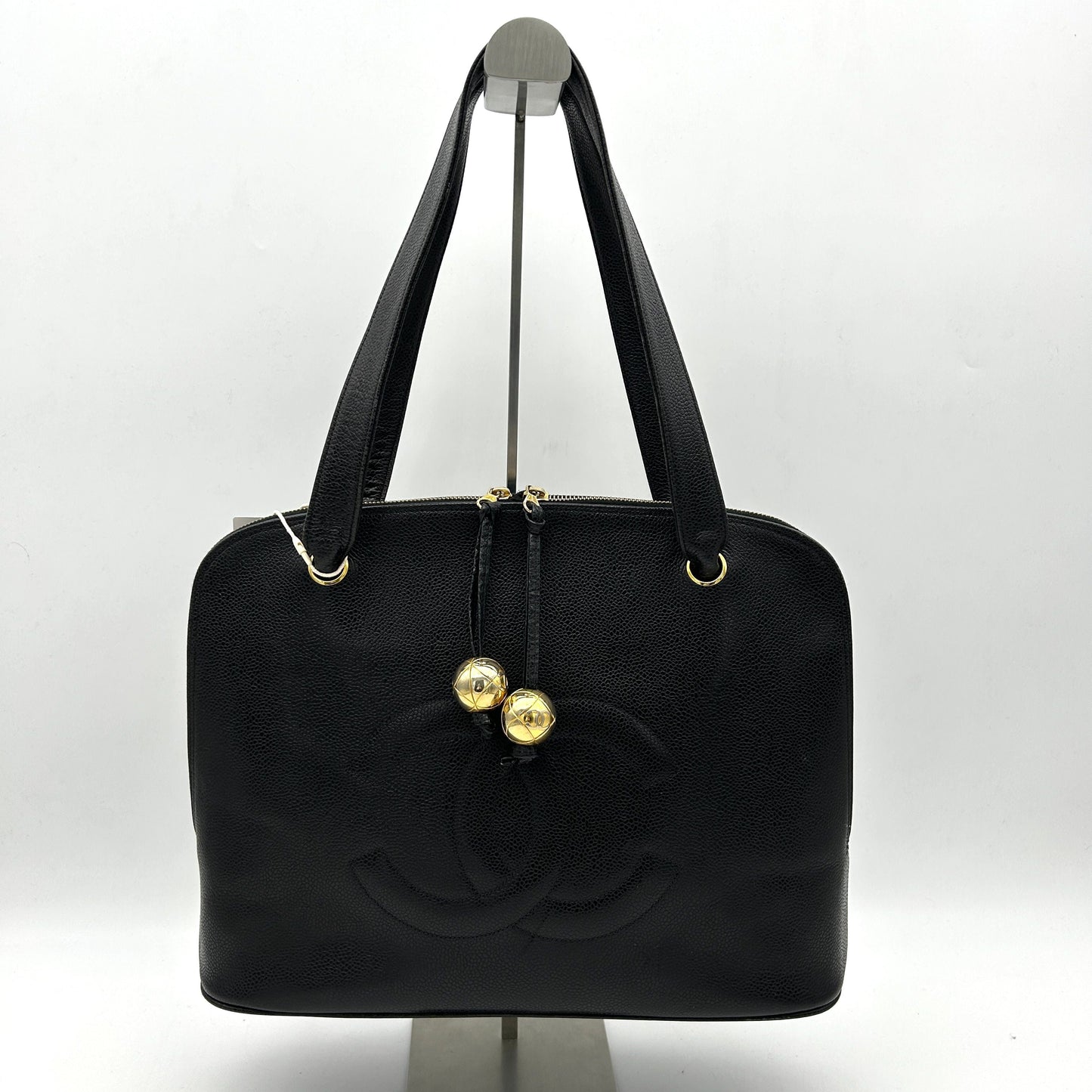 Pre-owned CHANEL Caviar Large CC Shoulder Bag Black  WD012636