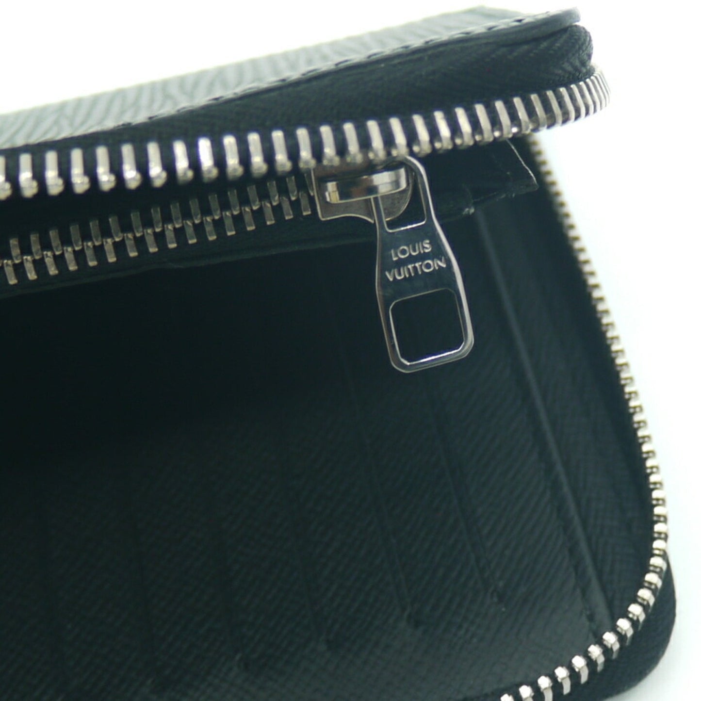 Epi Leather Zipper Wallet - Green