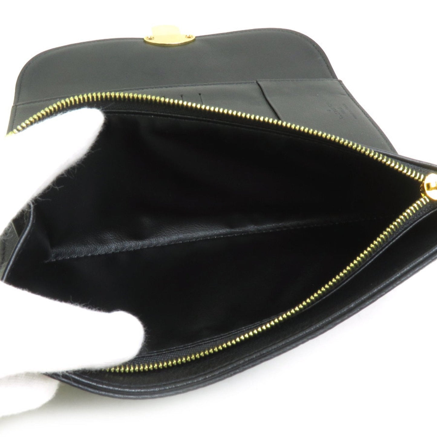 Mahina Leather Wallet with Impeccable Design and Exquisite Details