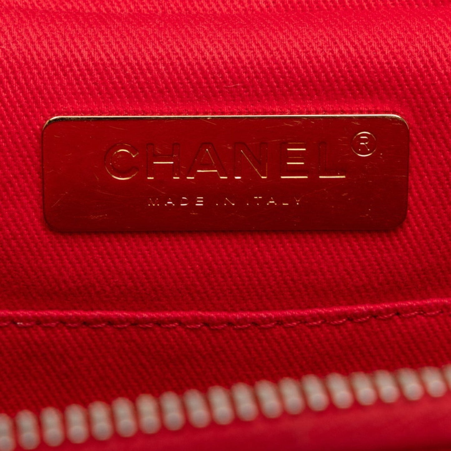 Chanel Padded Leather Handbag in Good Condition