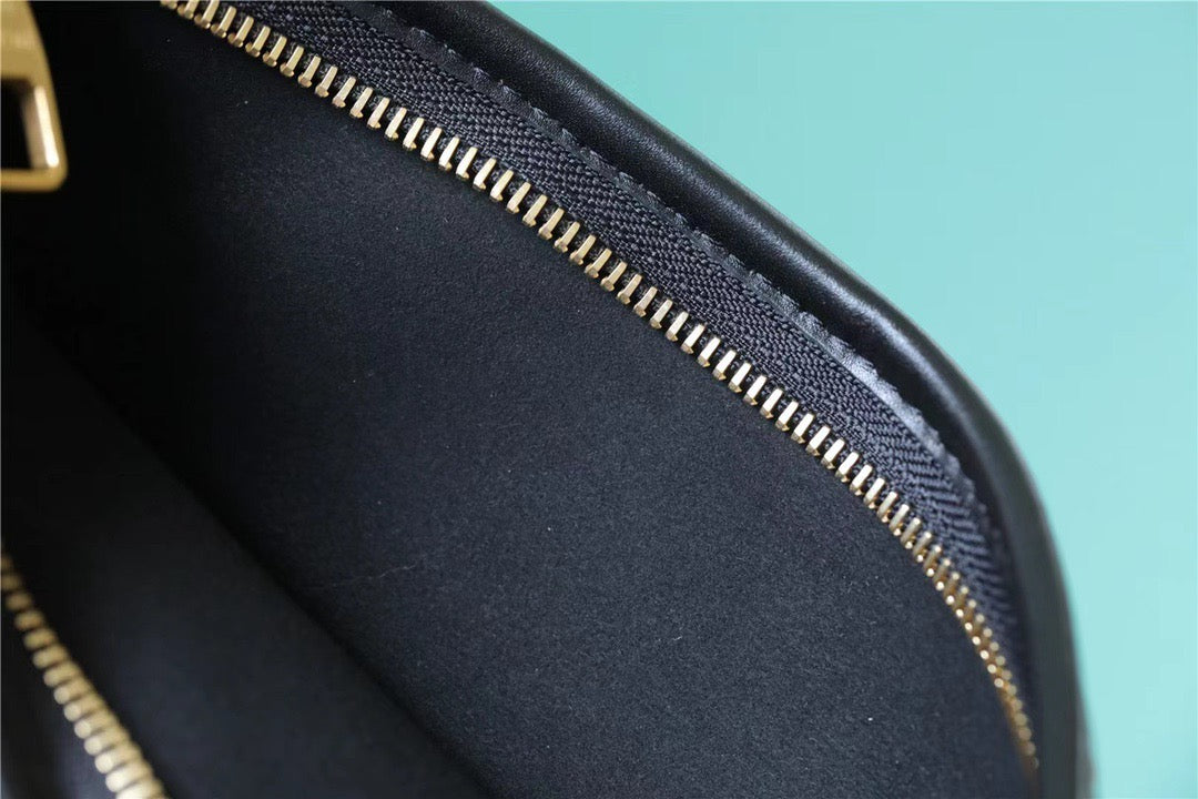 LVÃ‚Â Saint Jacques Raffia Black For Women,  Shoulder And Crossbody Bags 22.4in/57cm LV M59808