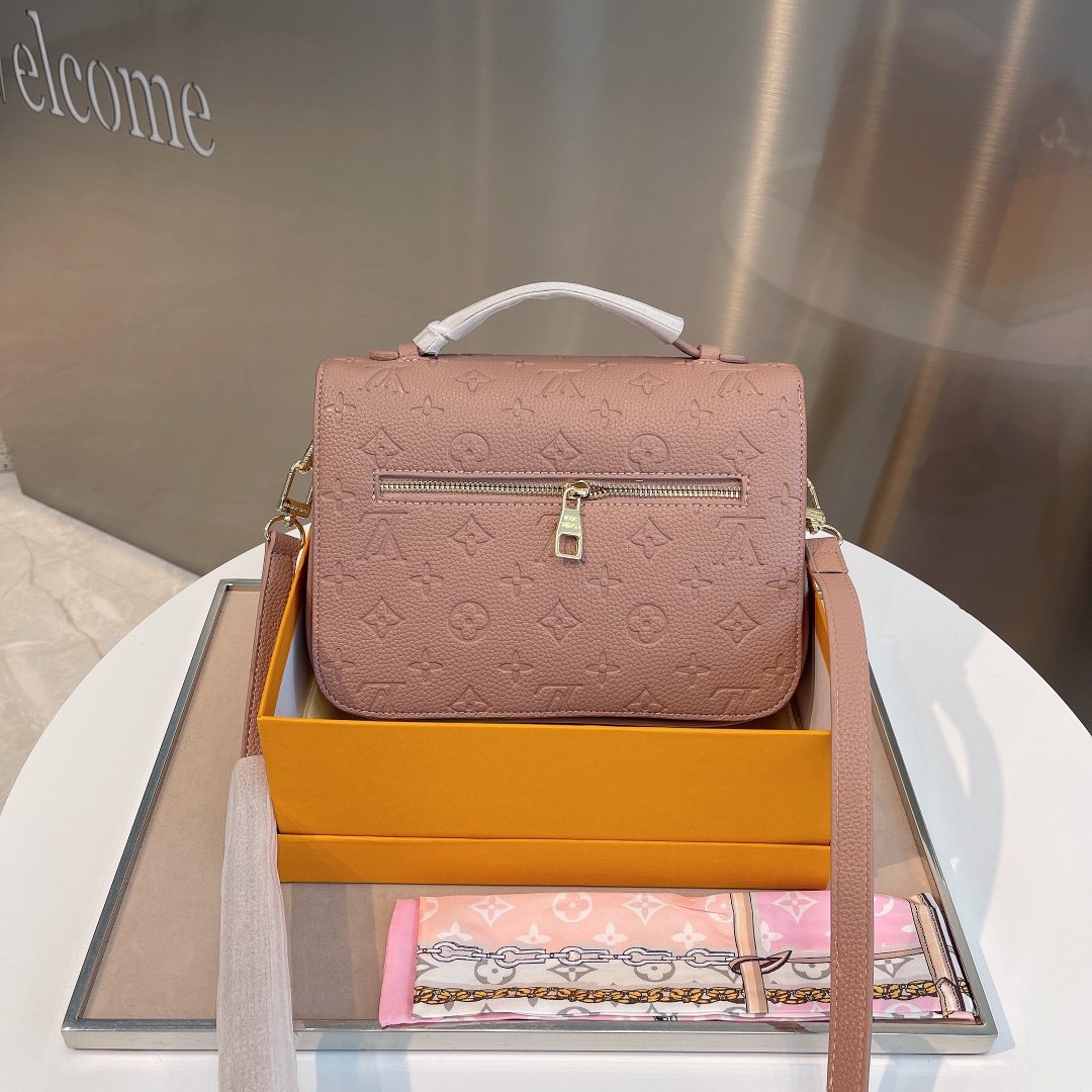 EN - New Arrival Bags LUV 493
