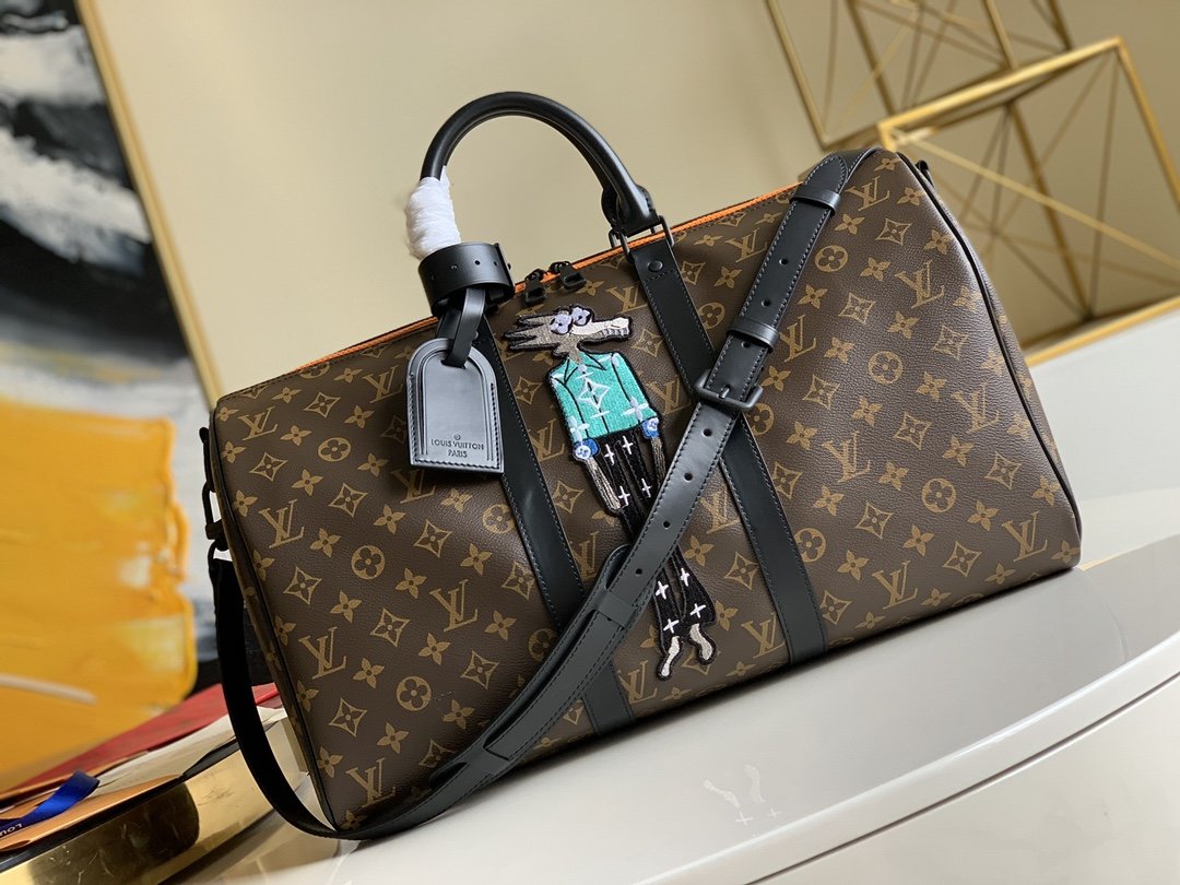 LV Keepall Bandouliere 45 Monogram Canvas For Men, MenÃ¢â‚¬â„¢s Bags, Travel Bags 17.7in/45cm LV
