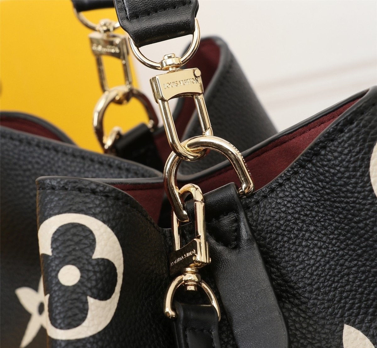 EN - New Arrival Bags LUV 032