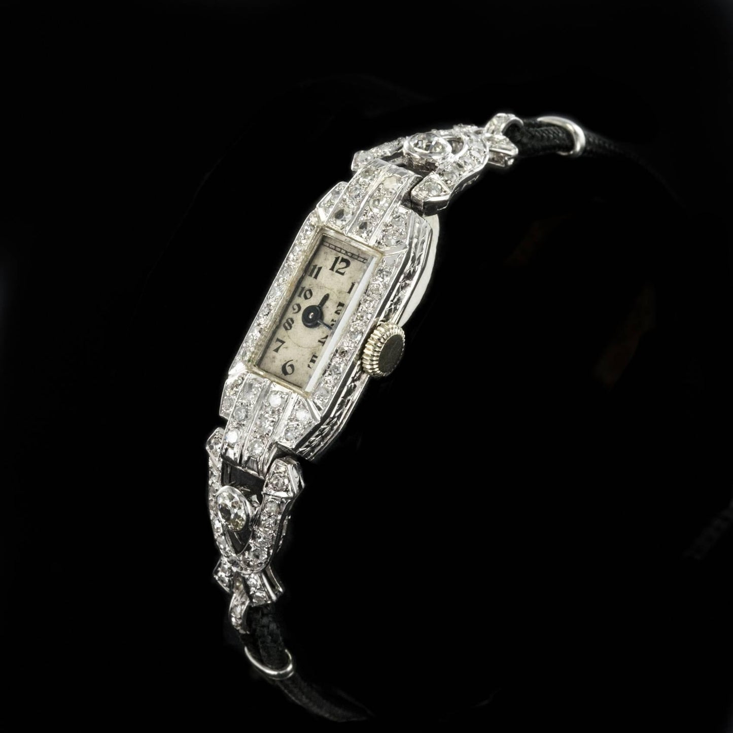 Ladies Platinum white gold Diamond French Art Deco Mechanical Wristwatch, 1925