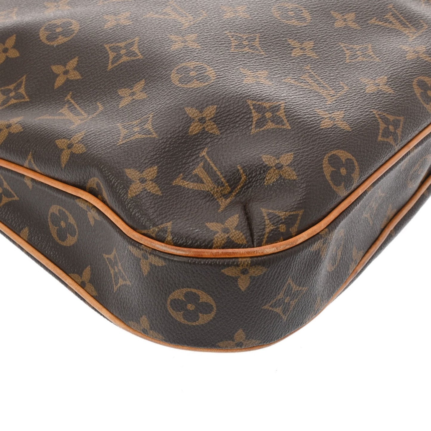 Monogram Canvas Pochette Shoulder Bag M40009