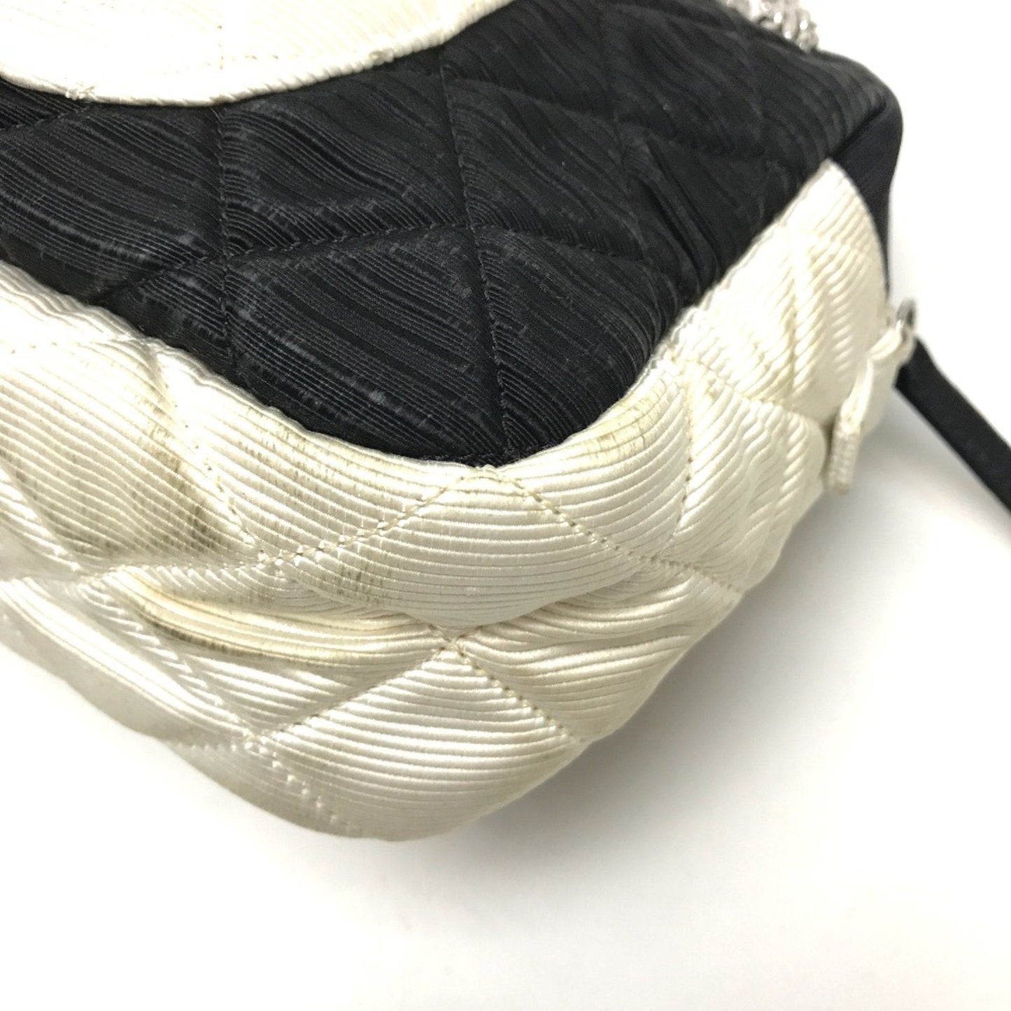 Chanel Quilted Chain Bag Classic Flap