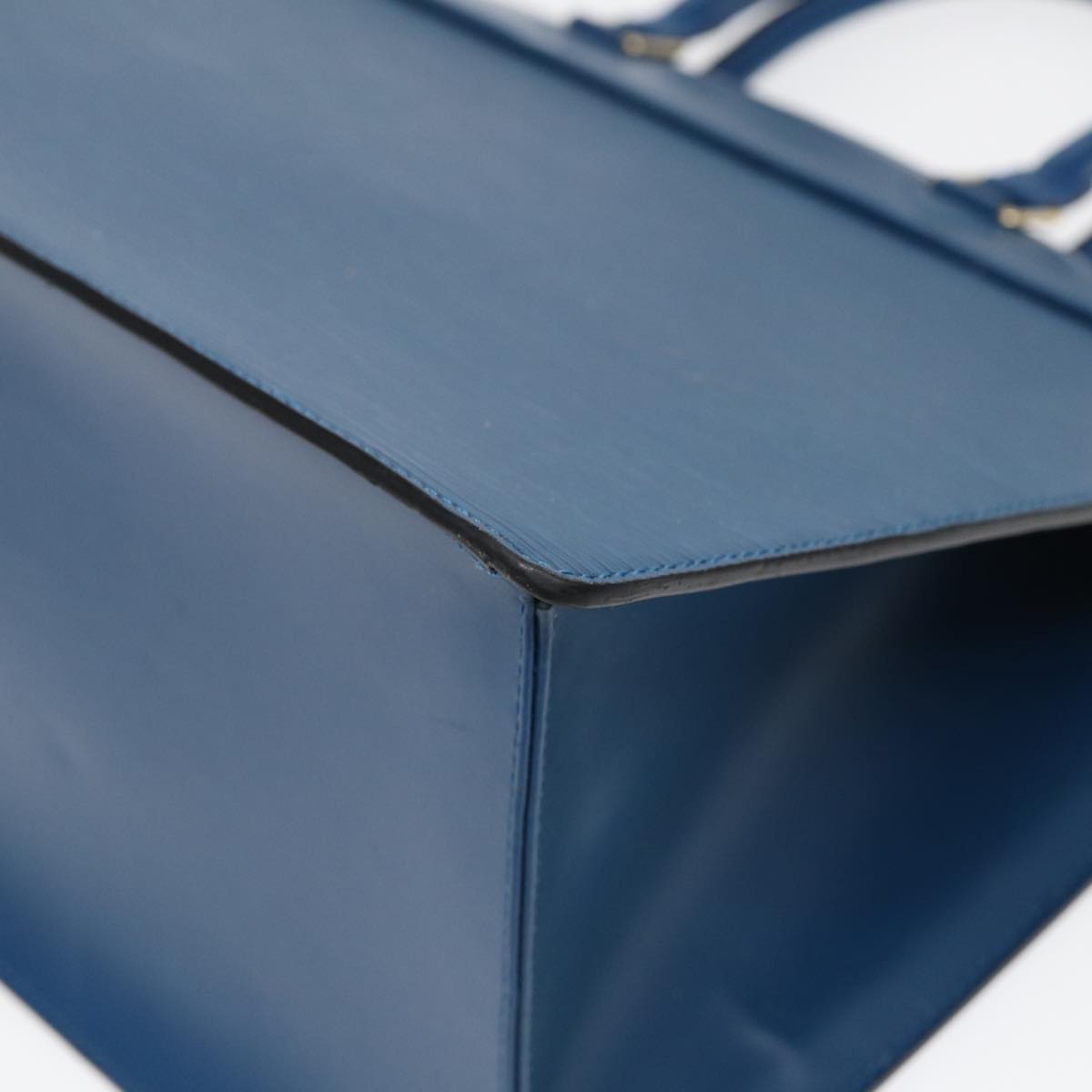 Capucines MM Blue Leather Handbag