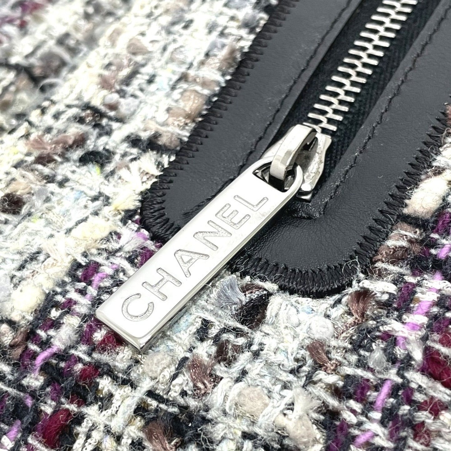 Chanel Tweed Chain Bag Model Tweed