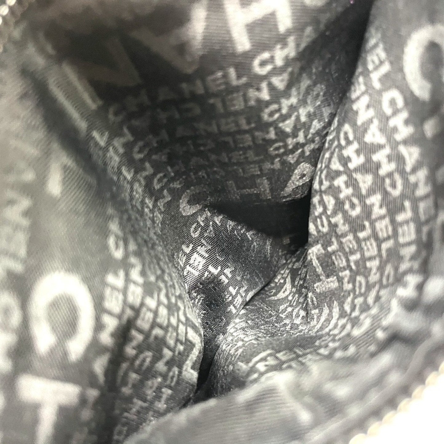 Chanel Tweed Chain Bag Model Tweed
