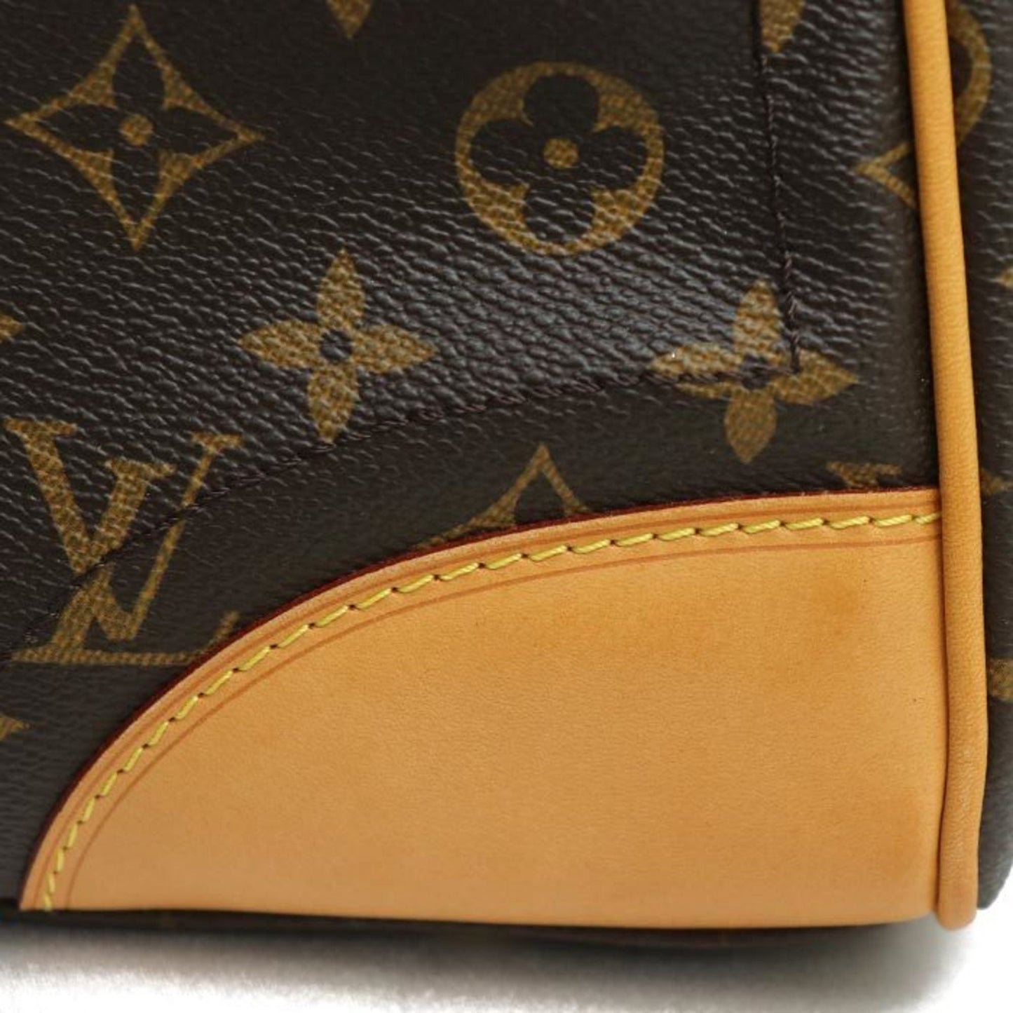 Lockit Shoulder Bag Monogram Empreinte