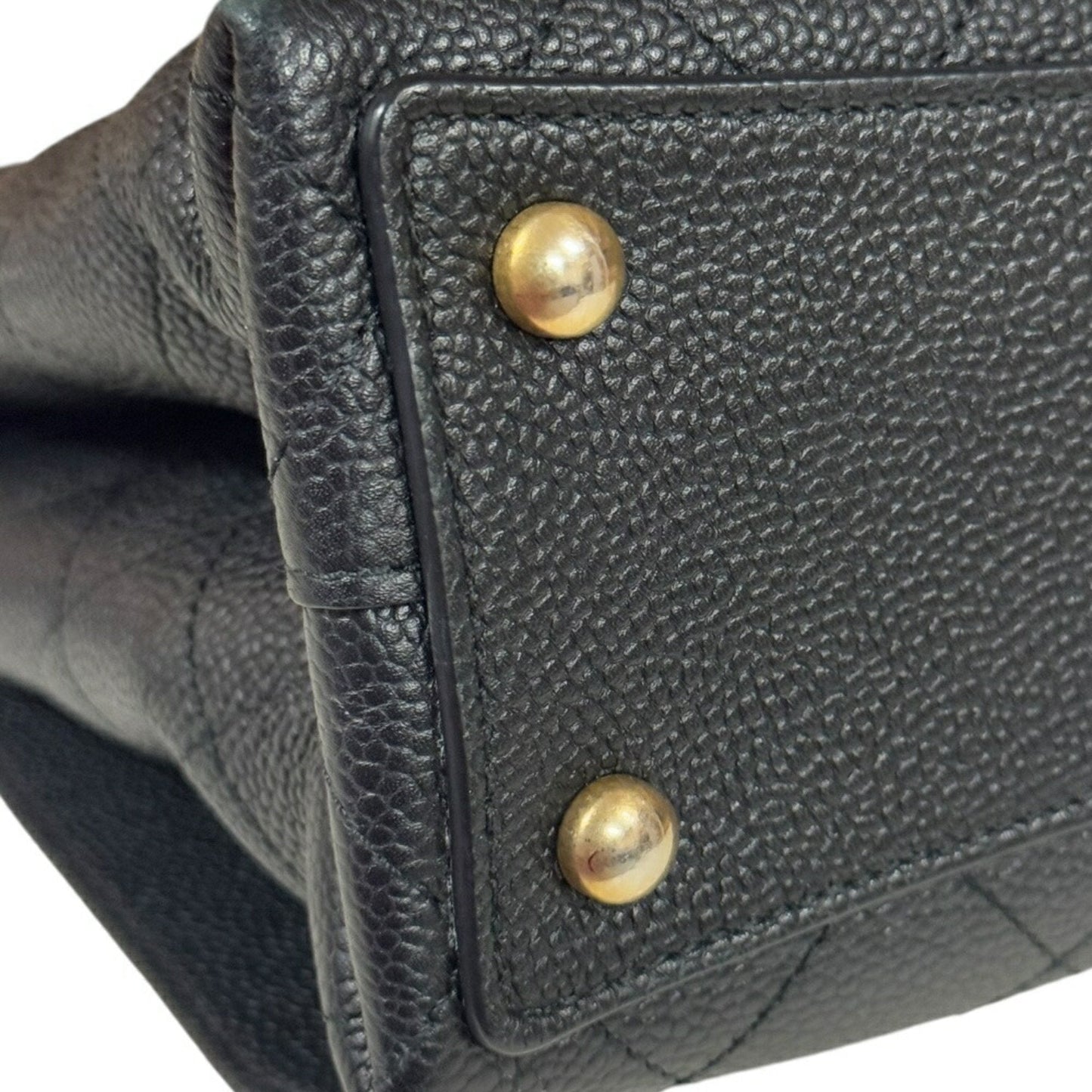 Chanel Chanel 19 Medium Flap Bag