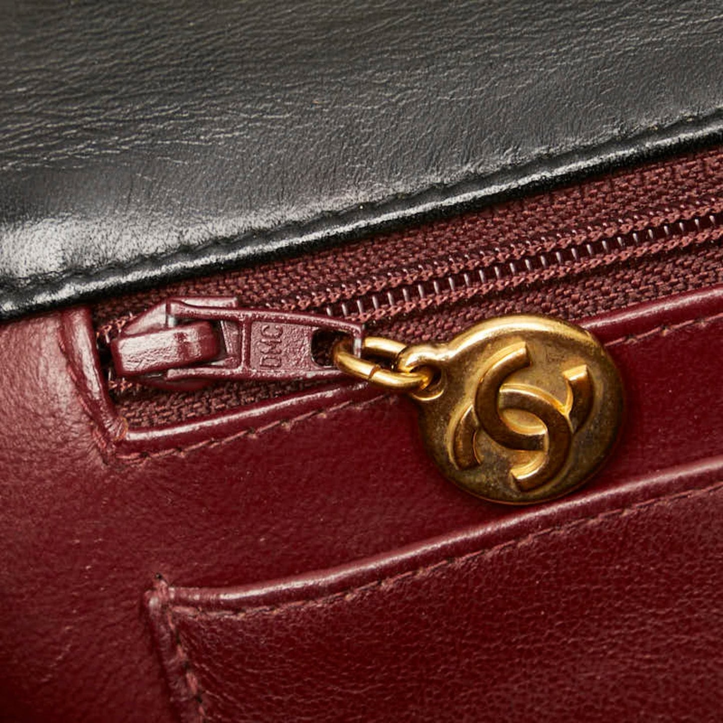 Chanel Classic Jumbo Double Flap Shoulder Bag