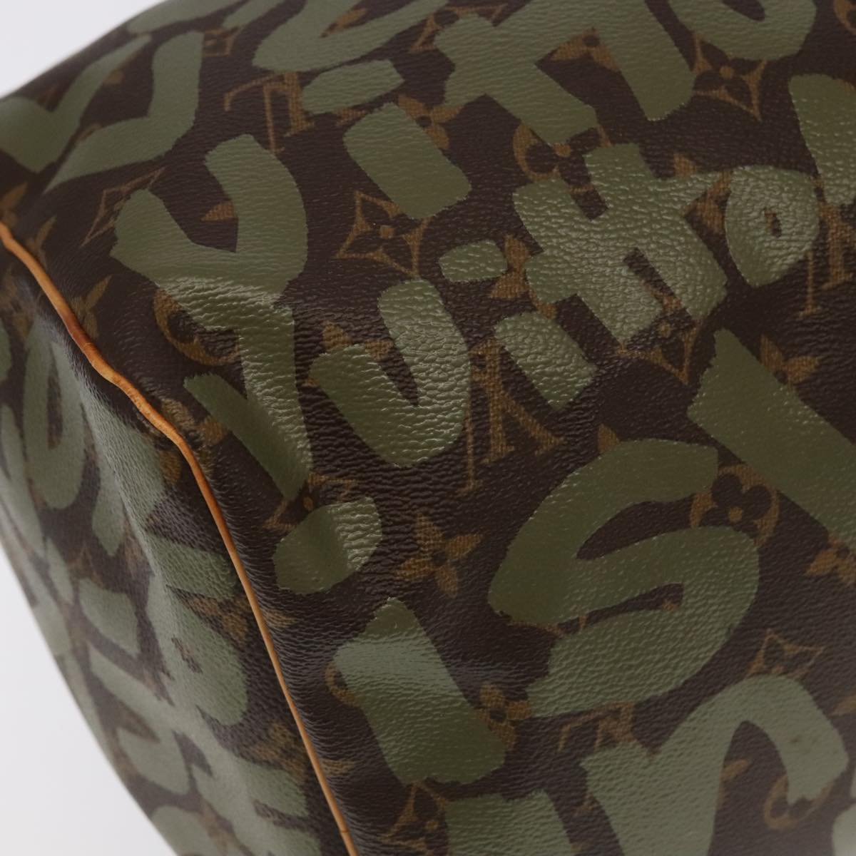 Keepall Bandana Graffiti Duffel