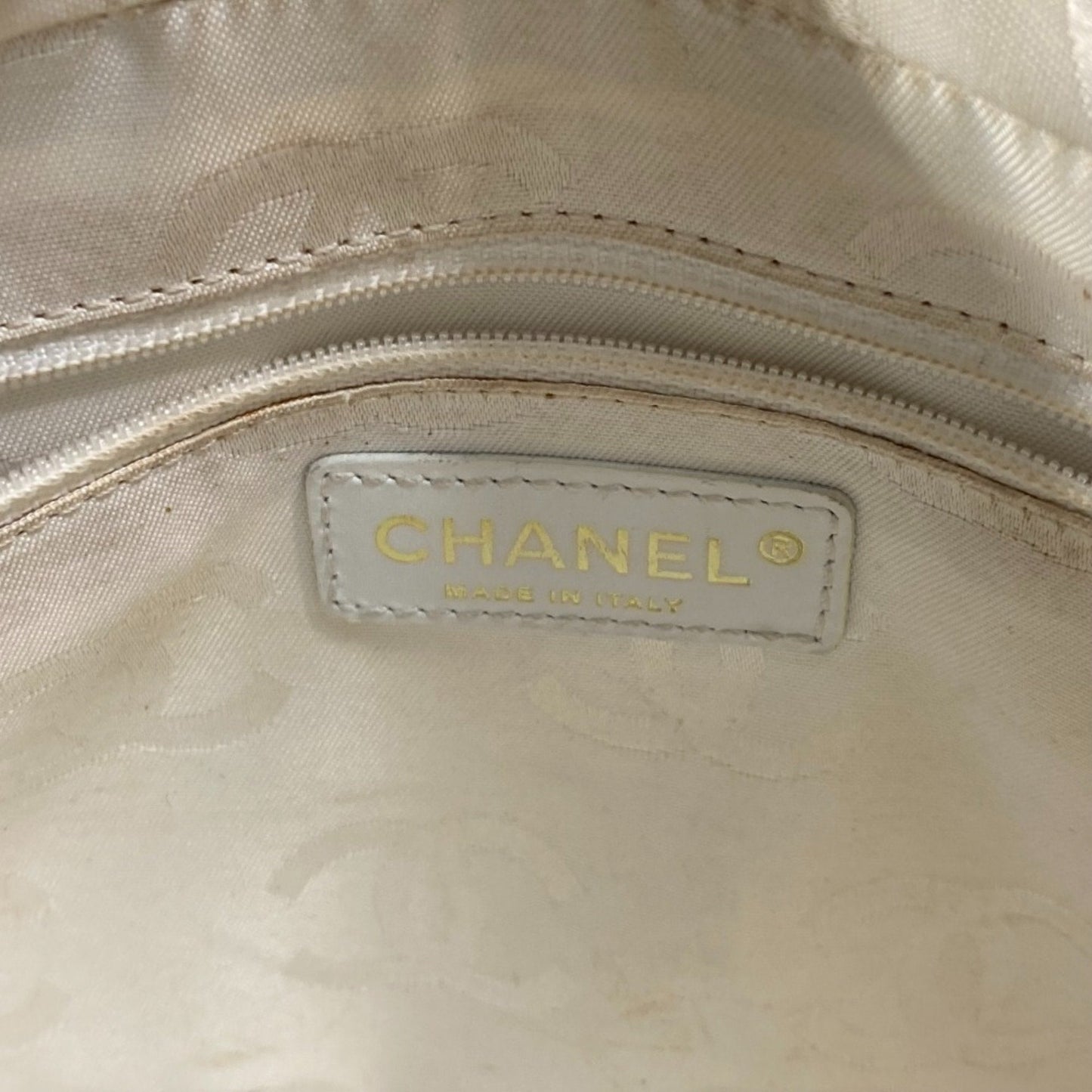 Chanel Classic Quilted Handbag Diamond Stitch