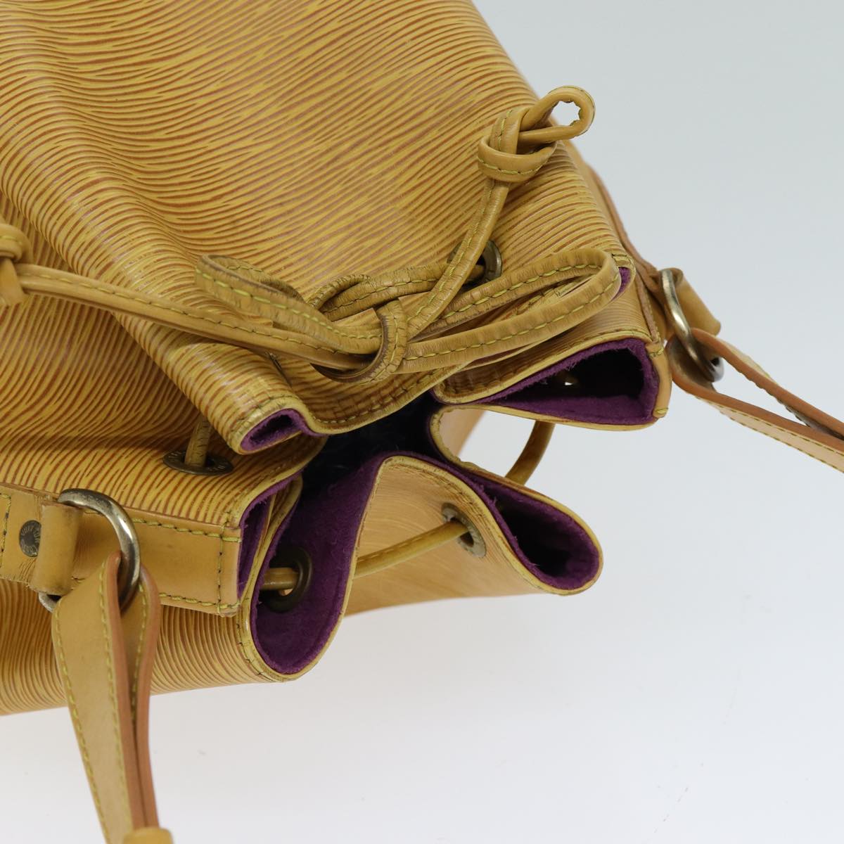 Noe Bucket Bag Yellow Leather
