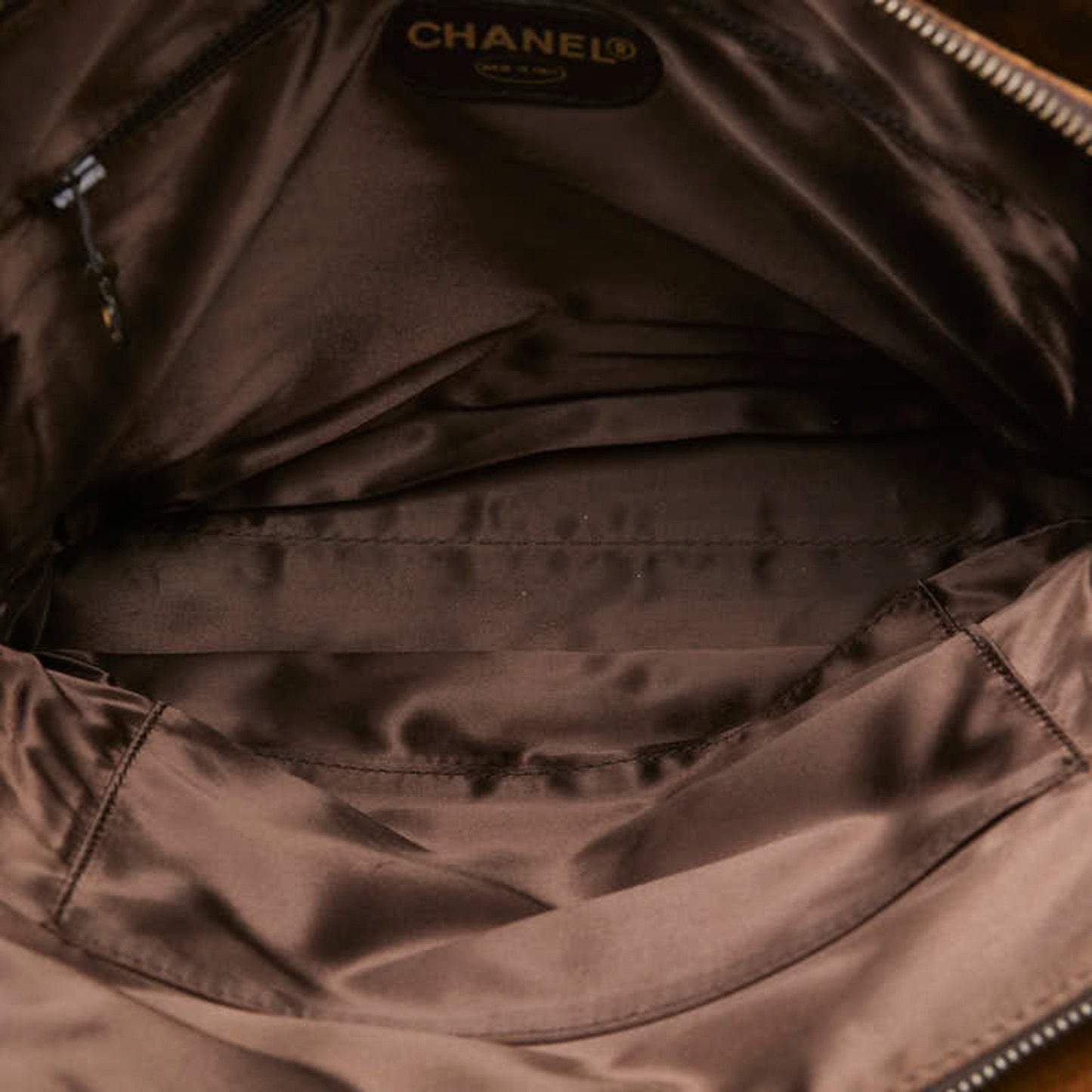 Chanel uede Tote Bag Chain trap