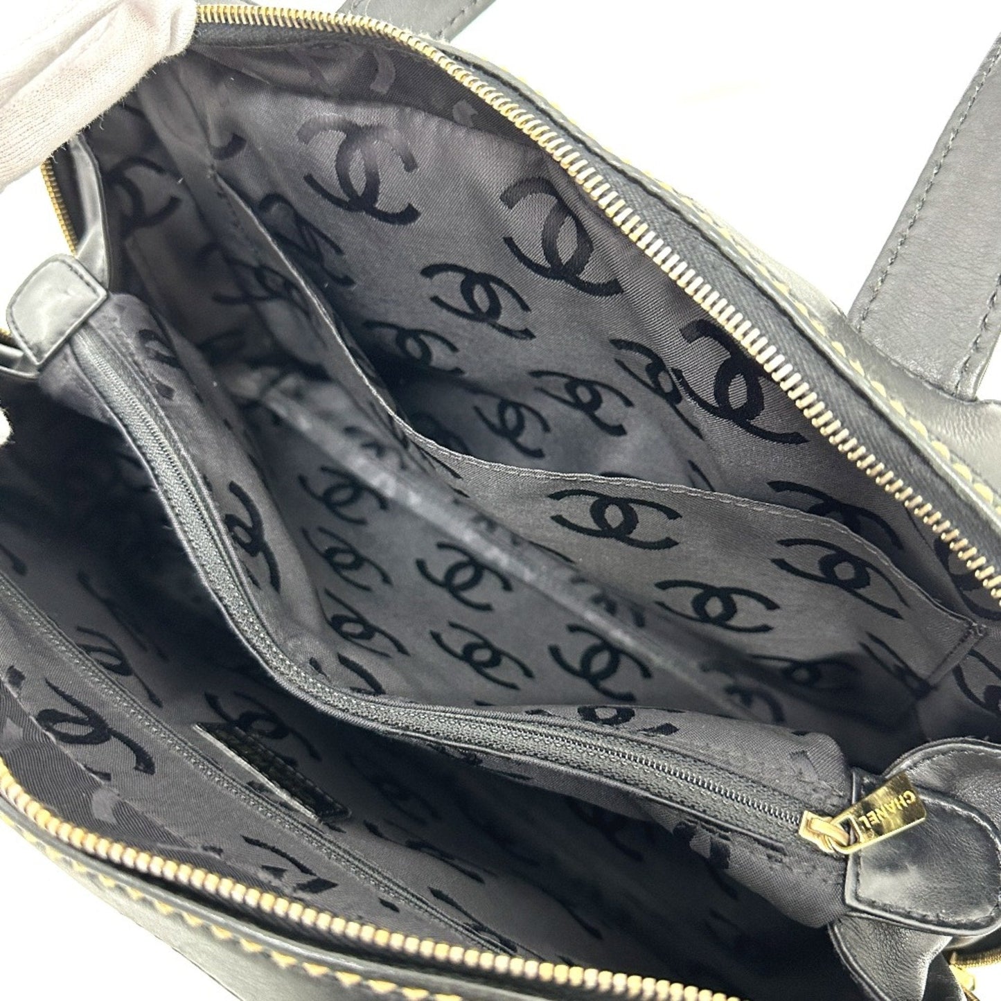 Chanel Quilted Leather Handbag Diamond Style