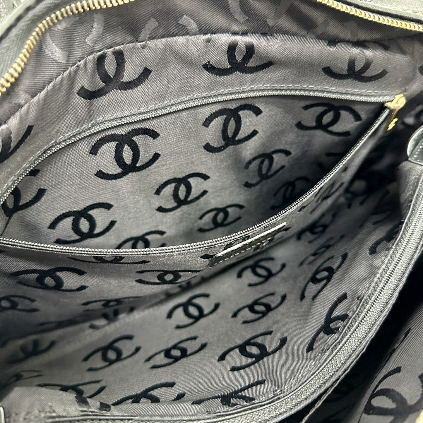 Chanel Quilted Leather Handbag Diamond Style
