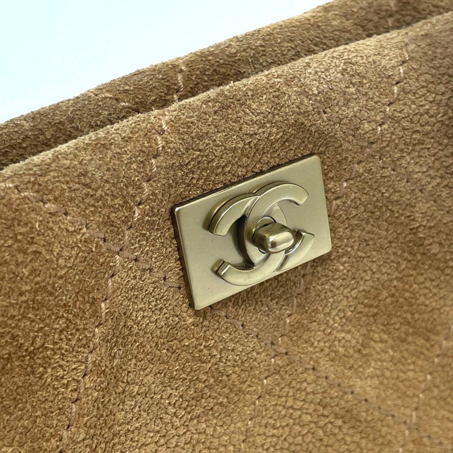 Chanel uede Quilted Tote Claic Tote Bag