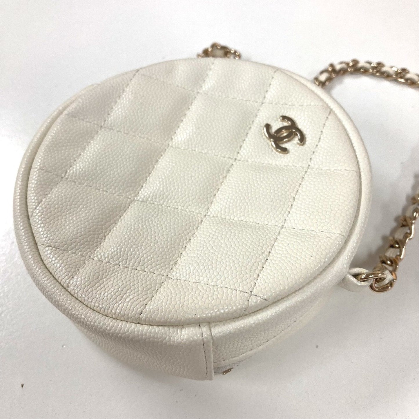Chanel Round Chanel Bag A33814
