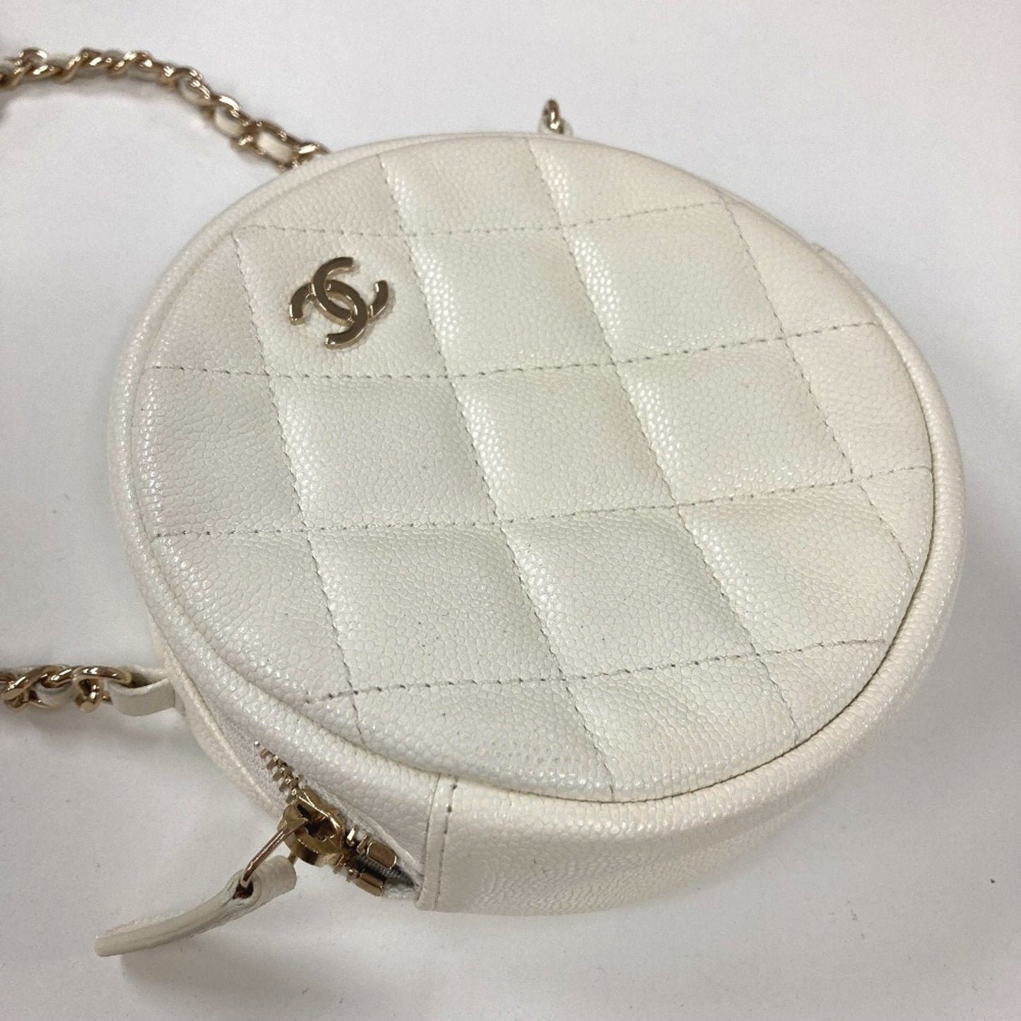 Chanel Round Chanel Bag A33814