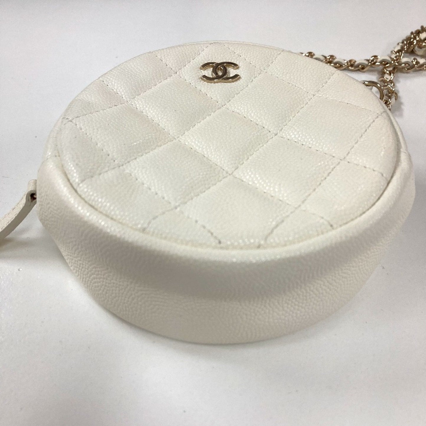 Chanel Round Chanel Bag A33814