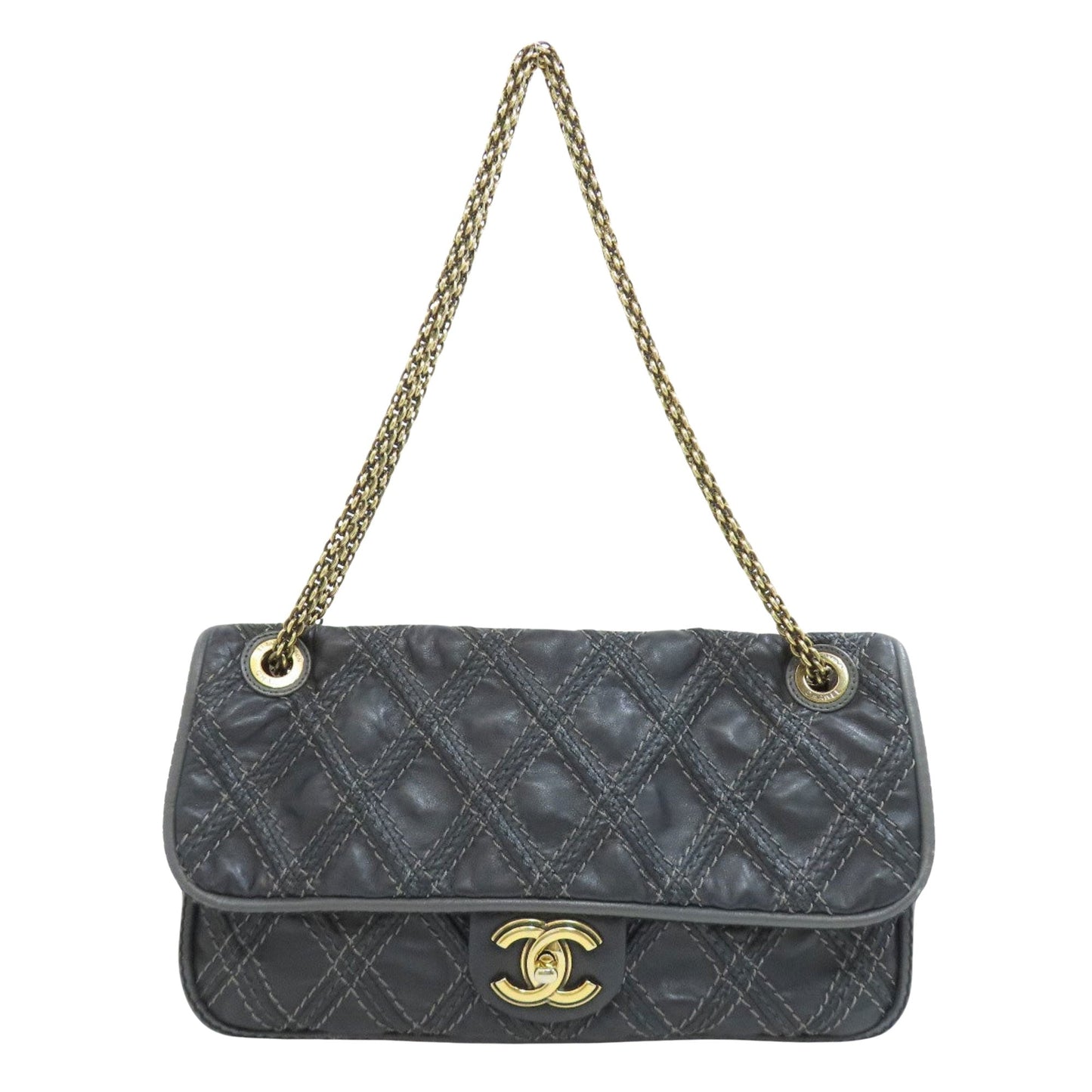 Chanel Chain Bag Diamond Quilted Style