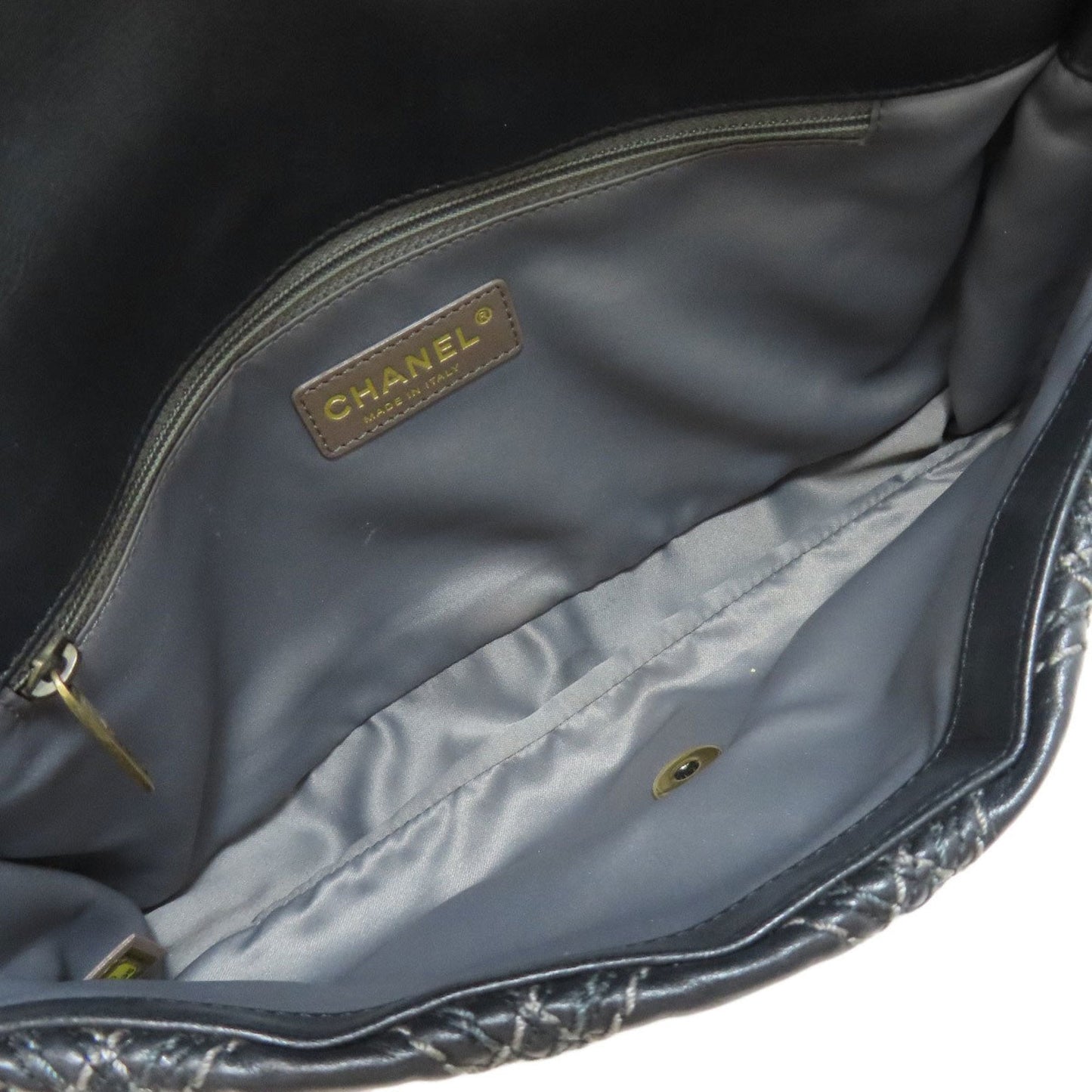 Chanel Chain Bag Diamond Quilted Style
