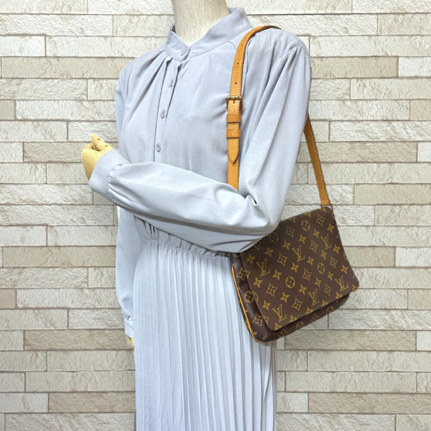 Canvas Musette Tango Shoulder Bag with Adjustable Strap