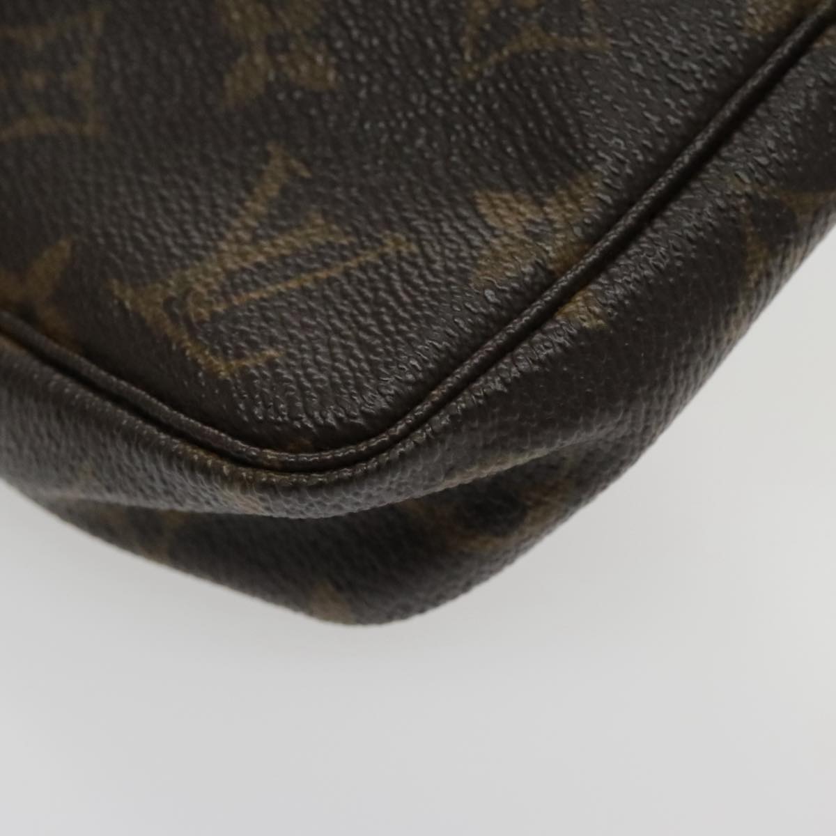 Pochette Accessoires Monogram Clutch