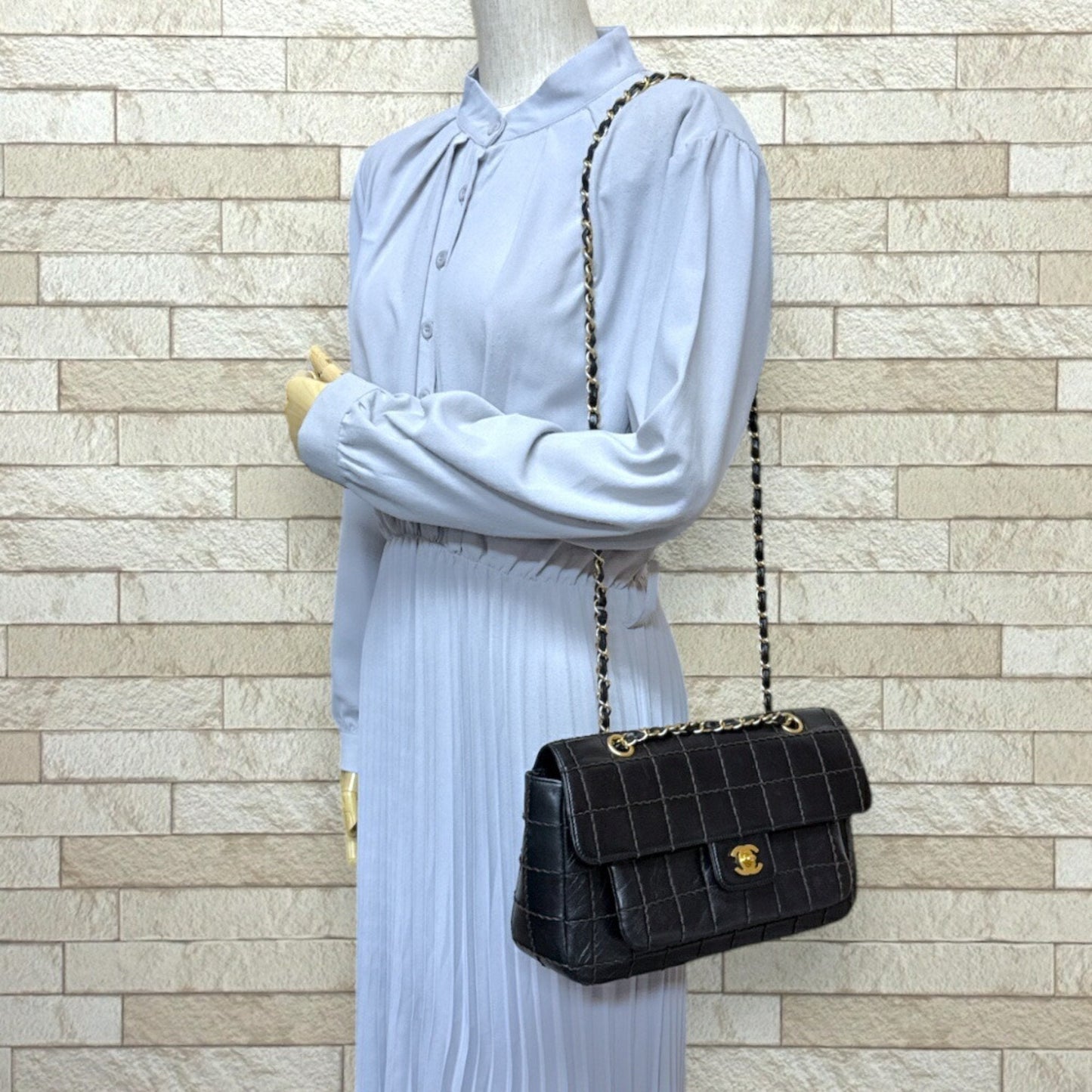 Chanel Classic Quilted Chain Bag 255
