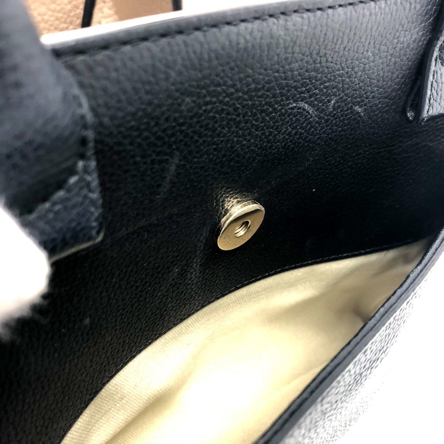 Chanel hopping Tote Bag Black  Beige