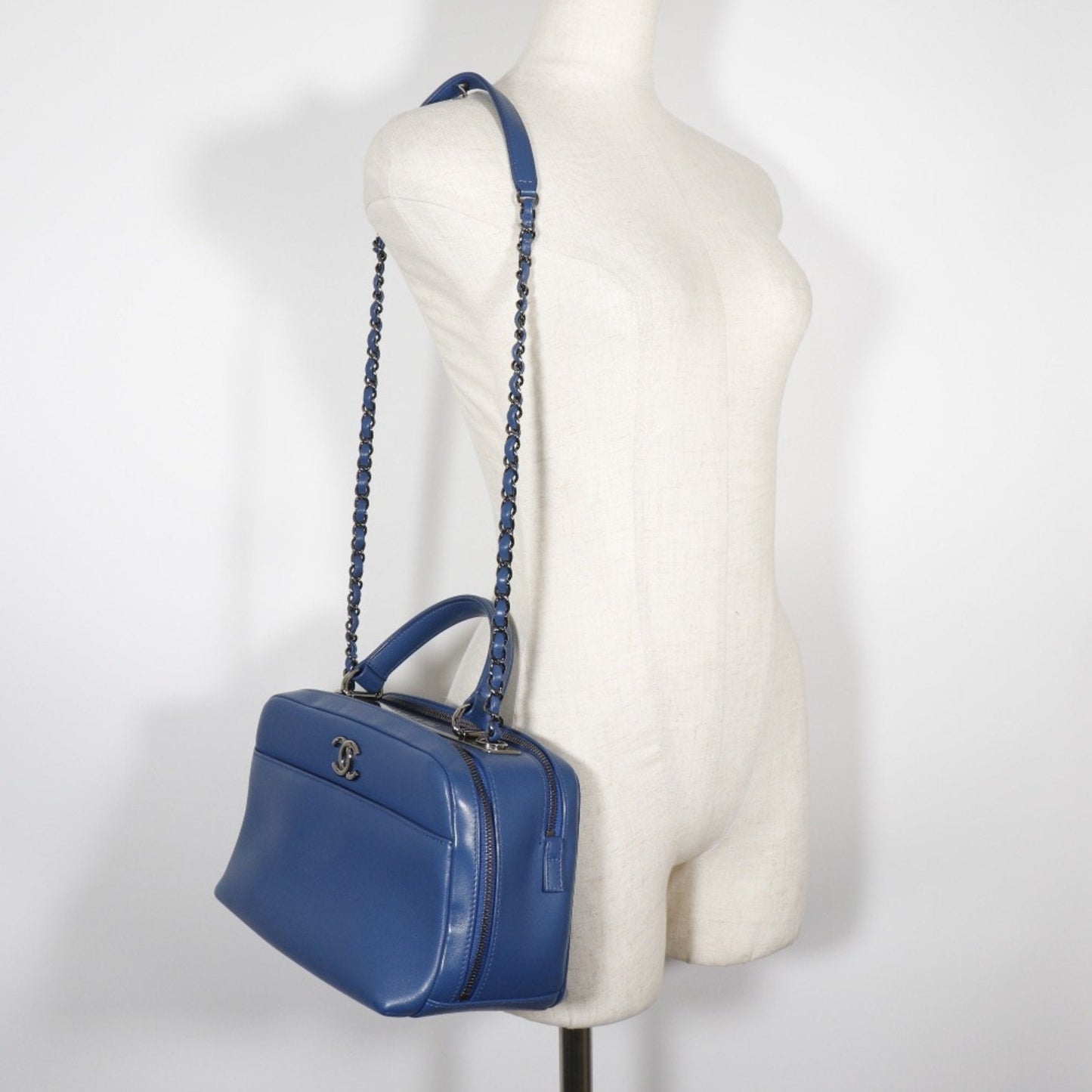 Chanel Chanel 19 Medium Flap Bag Blue Lambskin