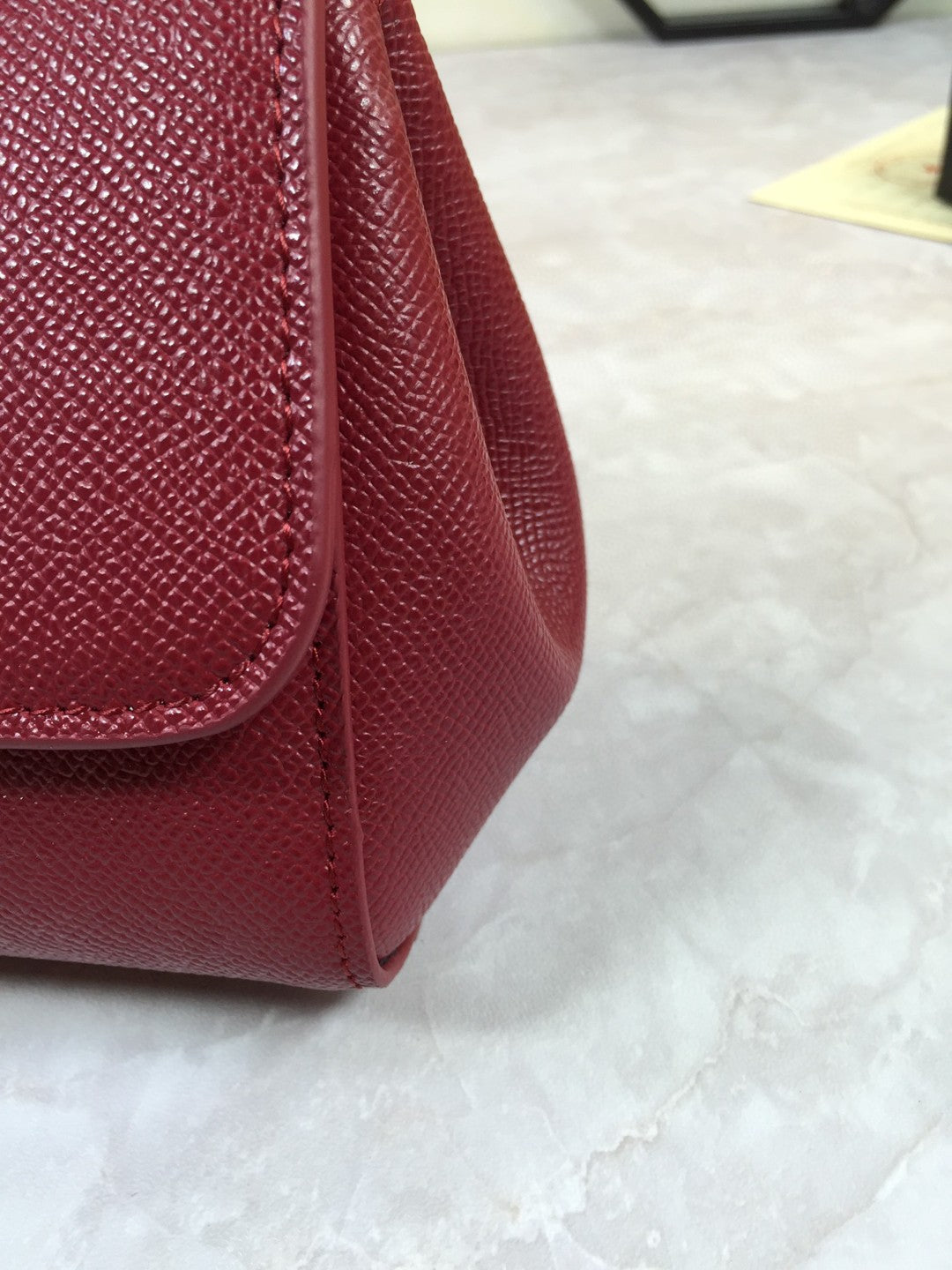 GLAMI MeGLAMIum Sicily Handbag In Dauphine Burgundy For Women 10.2in/26cm GLAMI GLAMI4347A10018M073