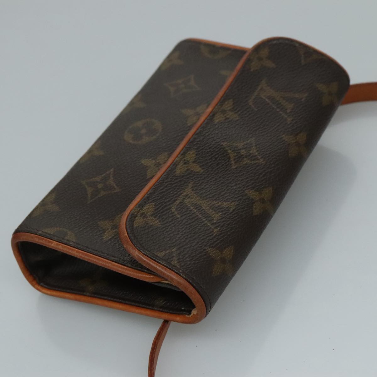 Florentine Canvas Shoulder Bag with Strap