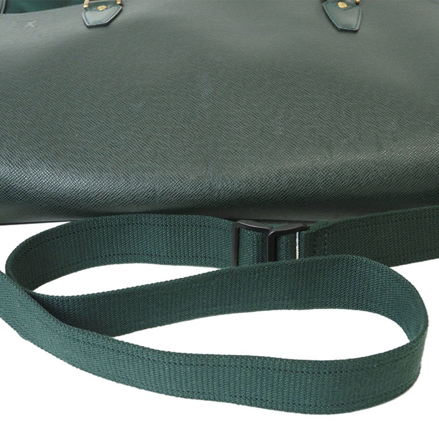 Elegant Leather Tote Bag with Minimal Wear
