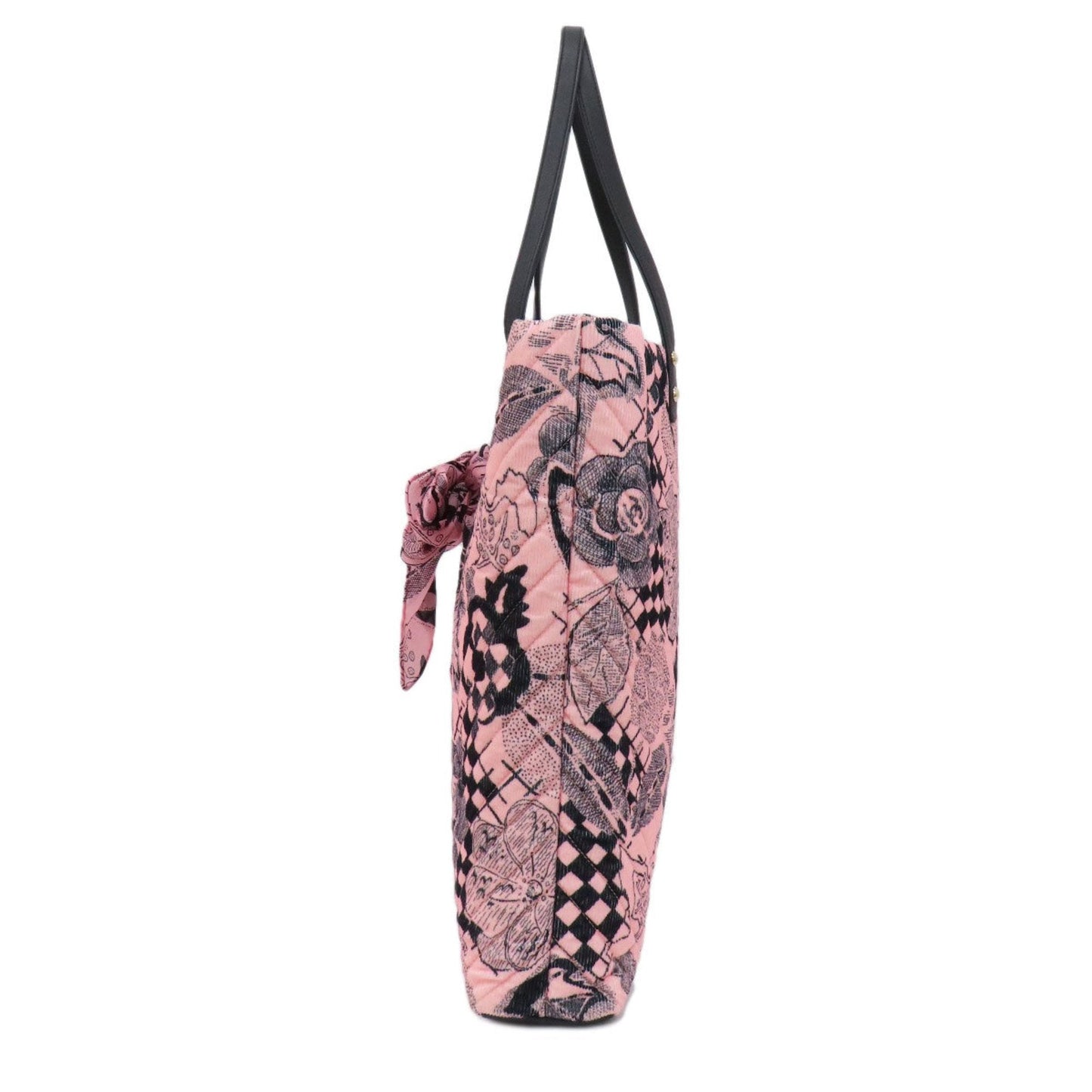 Chanel Floral Quilted ToteModelTote Bag