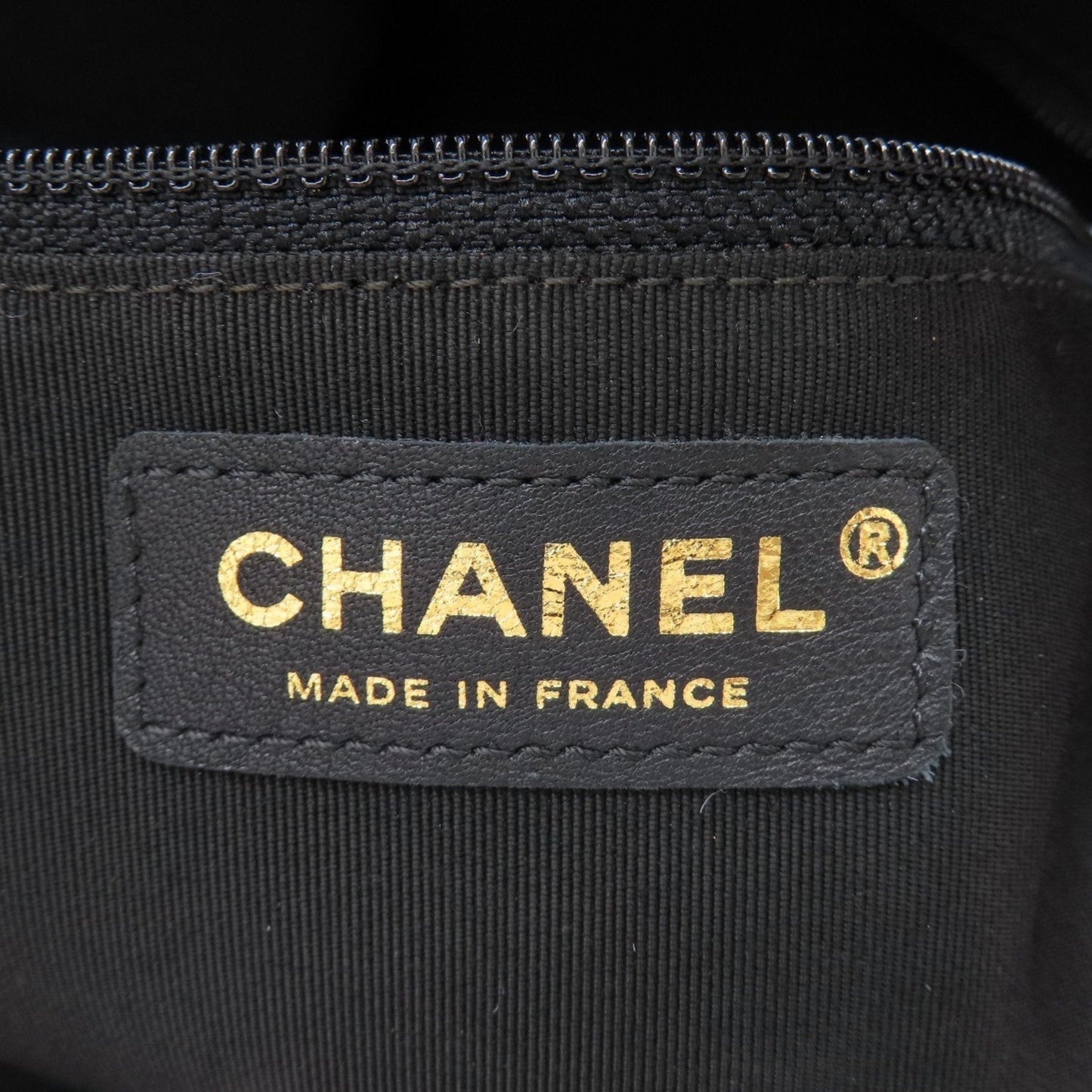 Chanel Floral Quilted ToteModelTote Bag