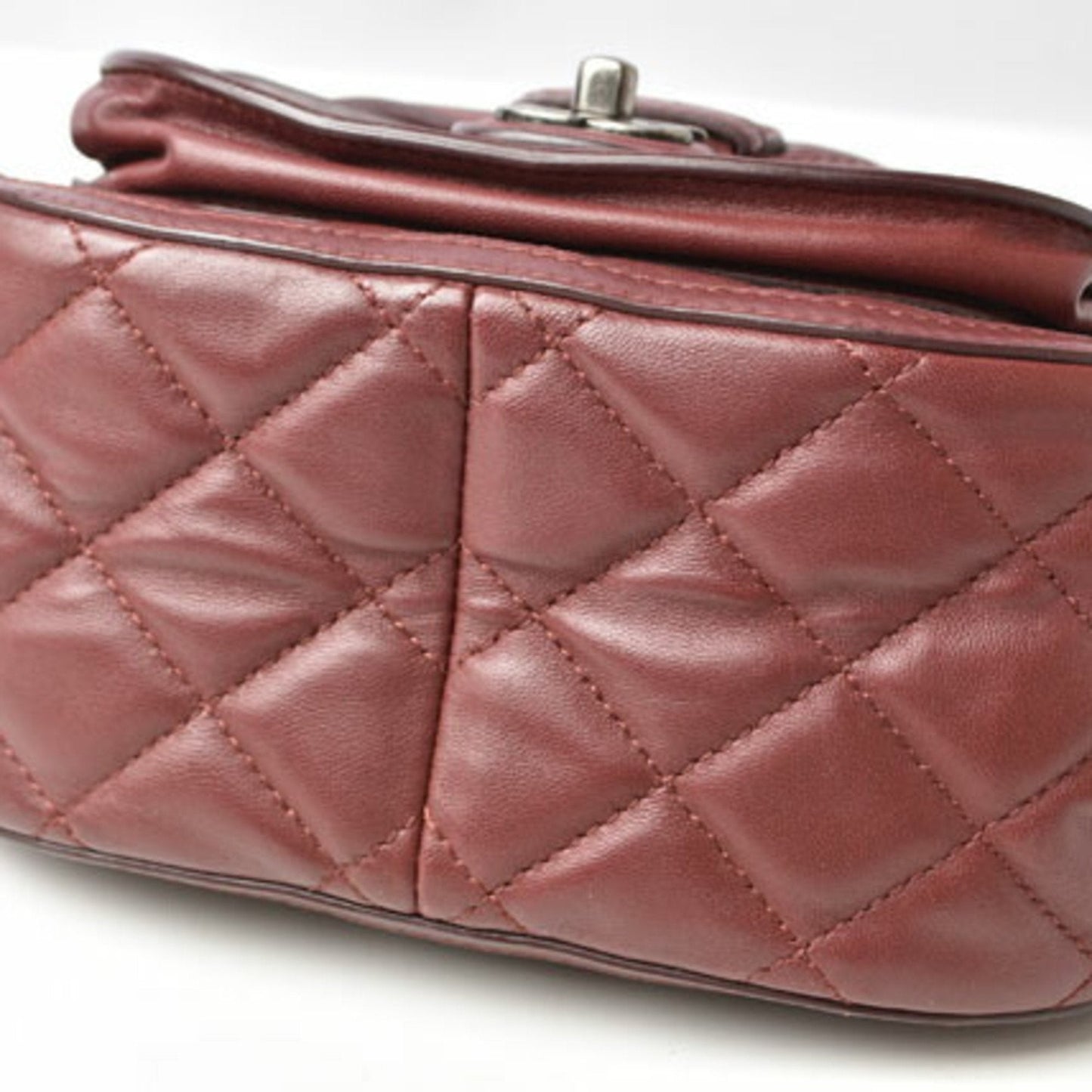 Chanel Quilted Leather Shoulder Bag Burgundy