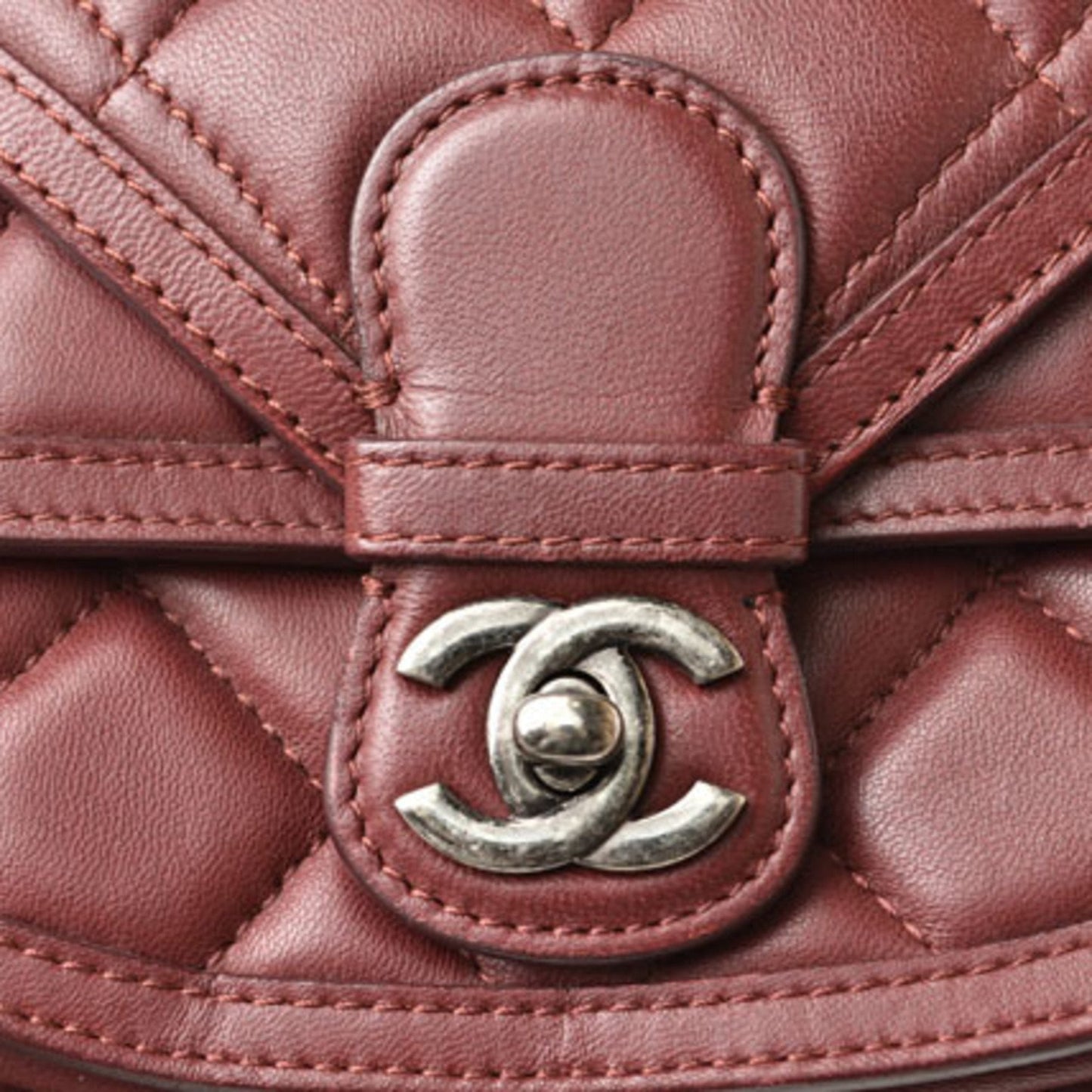 Chanel Quilted Leather Shoulder Bag Burgundy