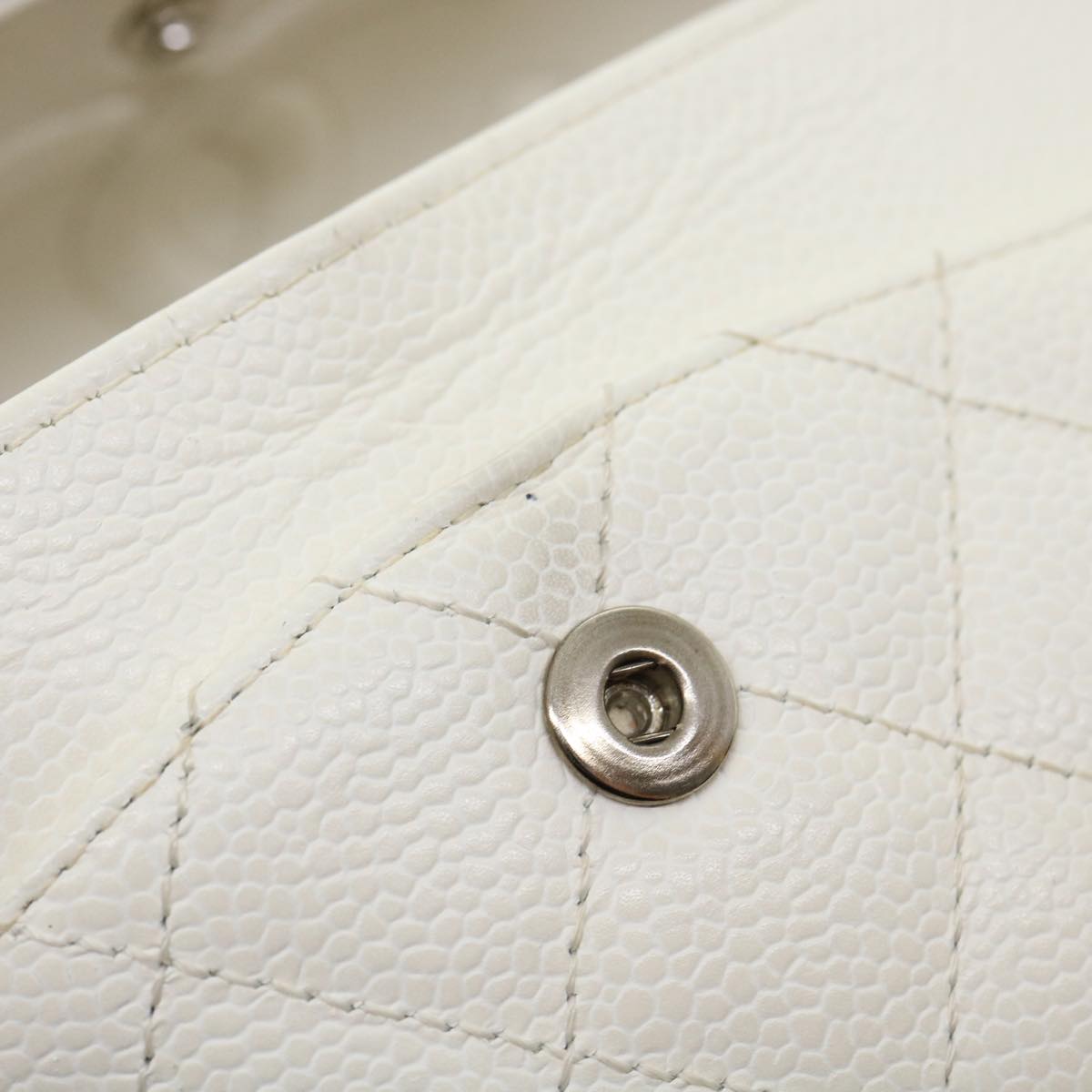 Chanel Classic Flap Bag Medium Style