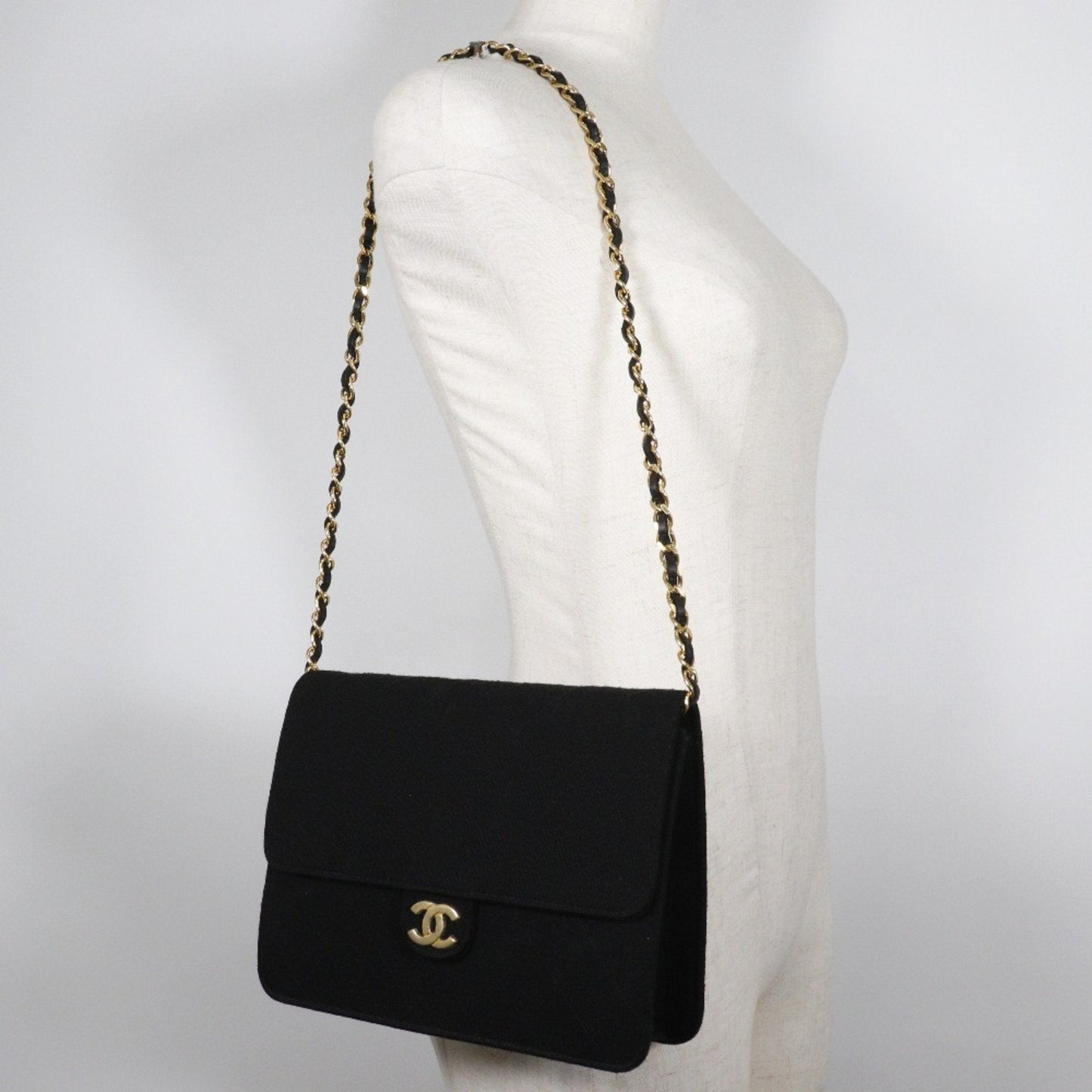 Chanel Classic Flap Bag Quilted Shoulder Bag