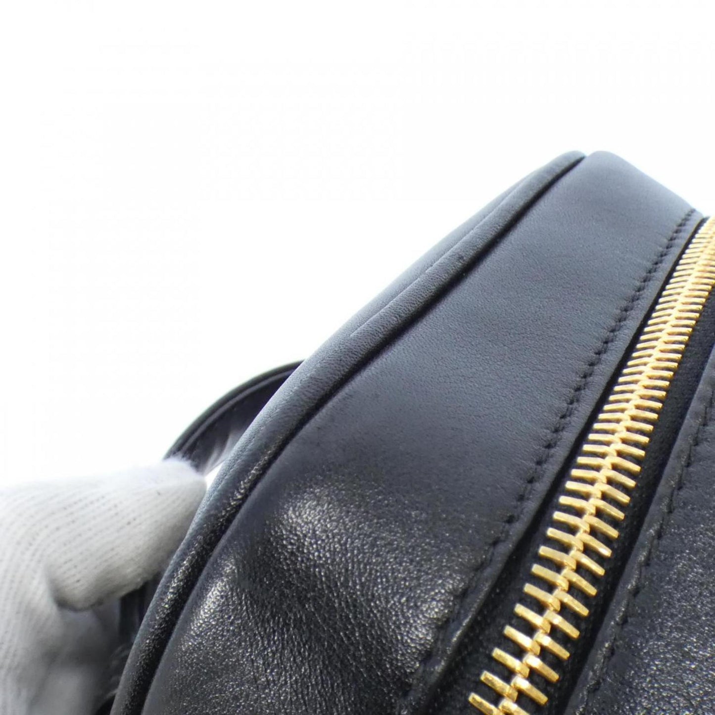 Chanel Leather Handbag in Excellent Condition