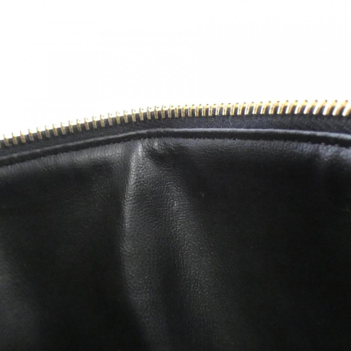 Chanel Leather Handbag in Excellent Condition