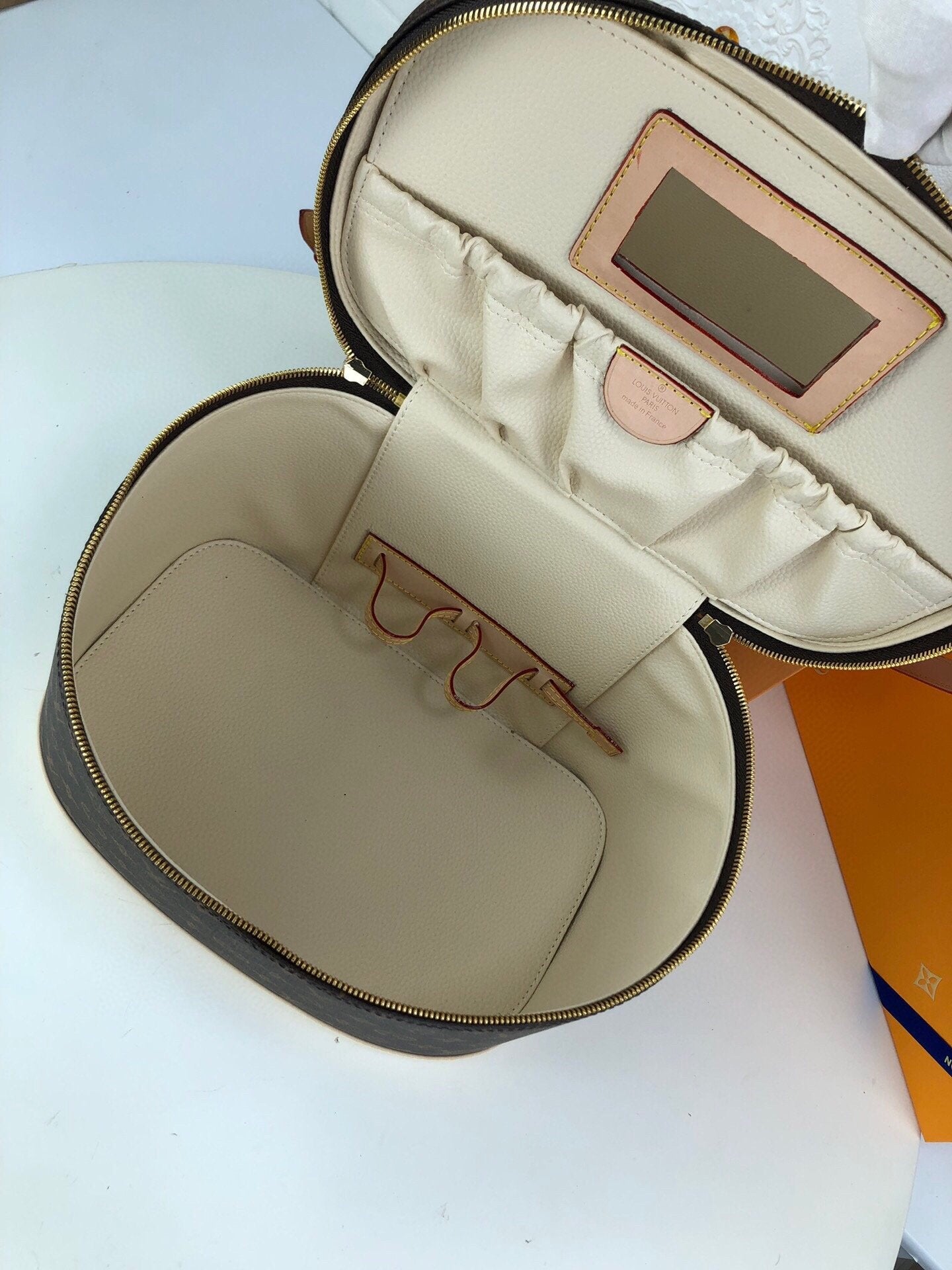 EN - New Arrival Bags LUV 024
