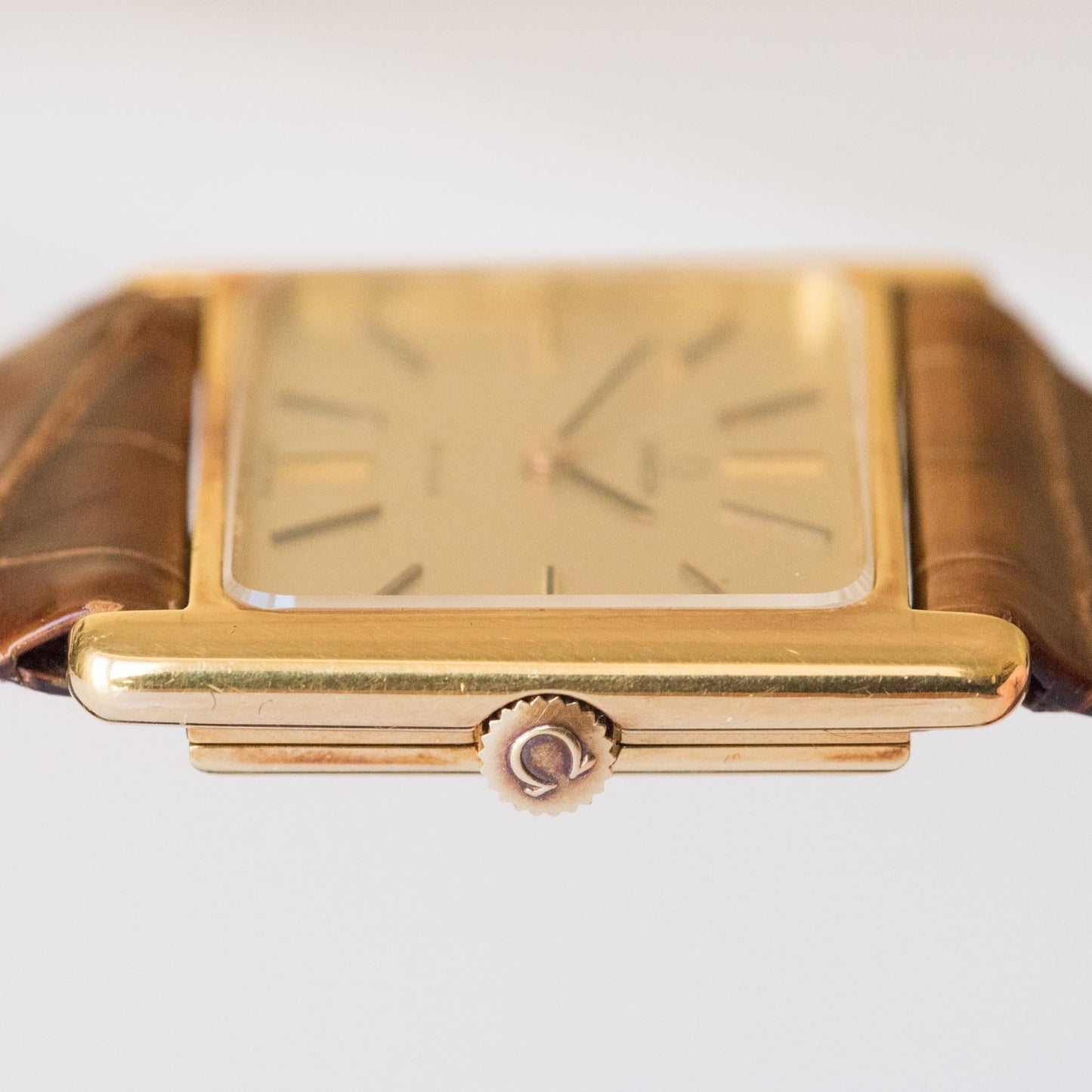 1960s Retro Omega De Ville 18 Karat Gold Men's Watch