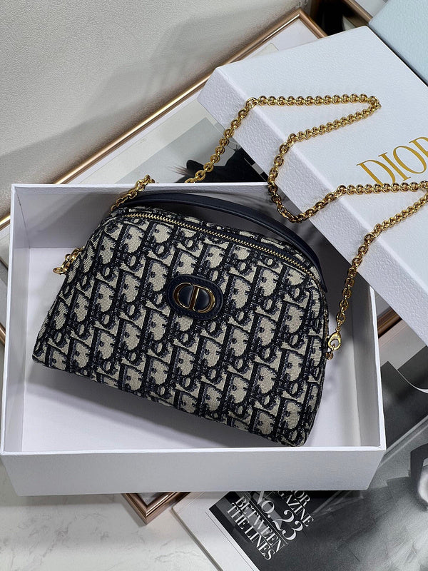 ELE - Dir Bags - 720