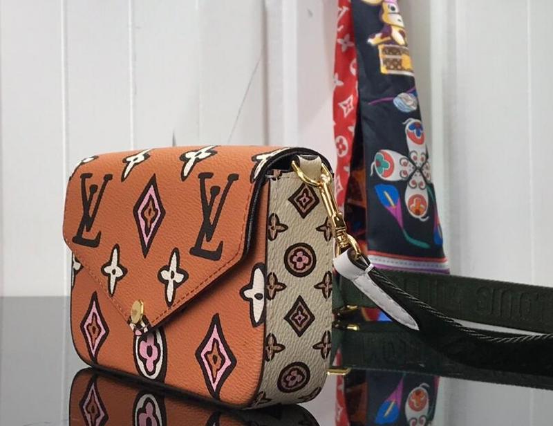 SAMC - LOV Bags - 2330
