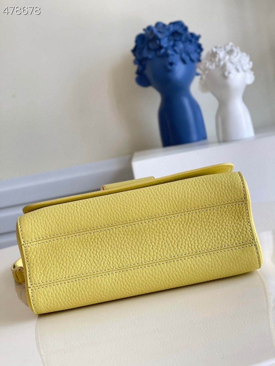 LV Twist MM Ginger Yellow For Women, WomenÃ¢â‚¬â„¢s Handbags, Shoulder And Crossbody Bags 9.1in/23cm LV